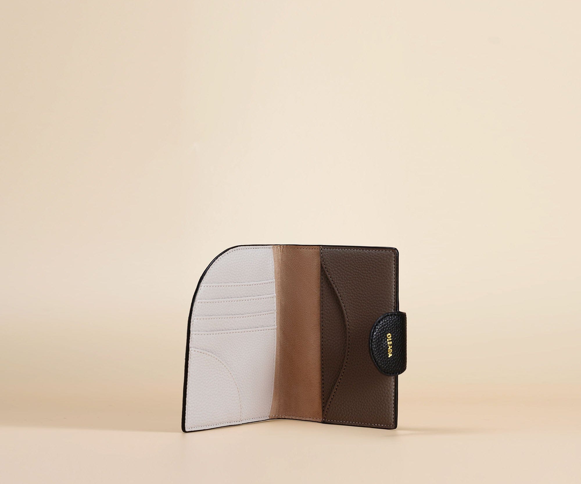 OLEADA NYC Apparel and Accessories > Women > Small Leather Goods > Leather Passport Holder Jet-set Passport Holder