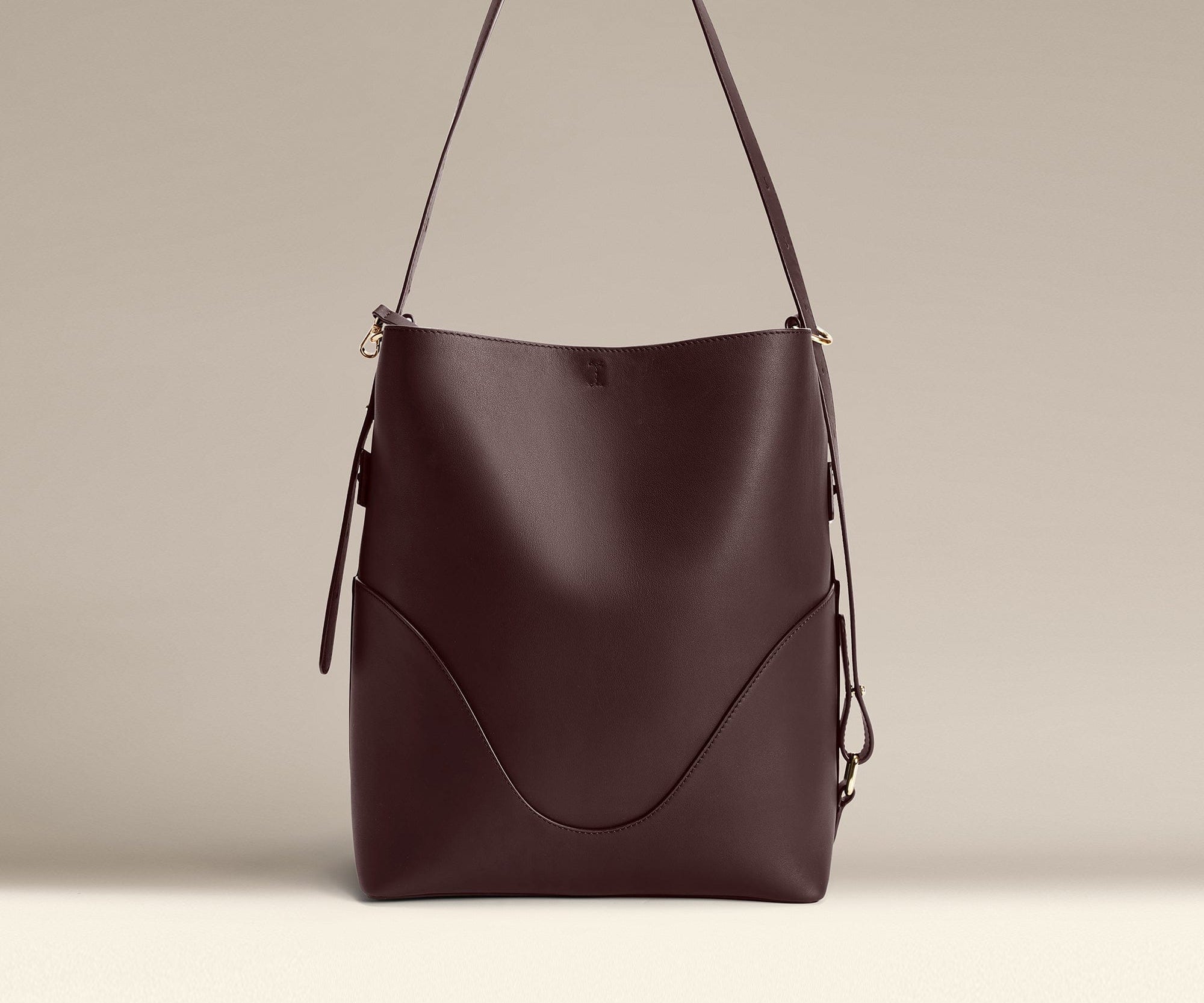 OLEADA NYC Bucket Bag > Leather Tote Bag For Women > Large Capacity Handbag > Convertible To Shoulder Bag > stylish 14 inch laptop bag Color_Chocolate Marina Soft Bucket