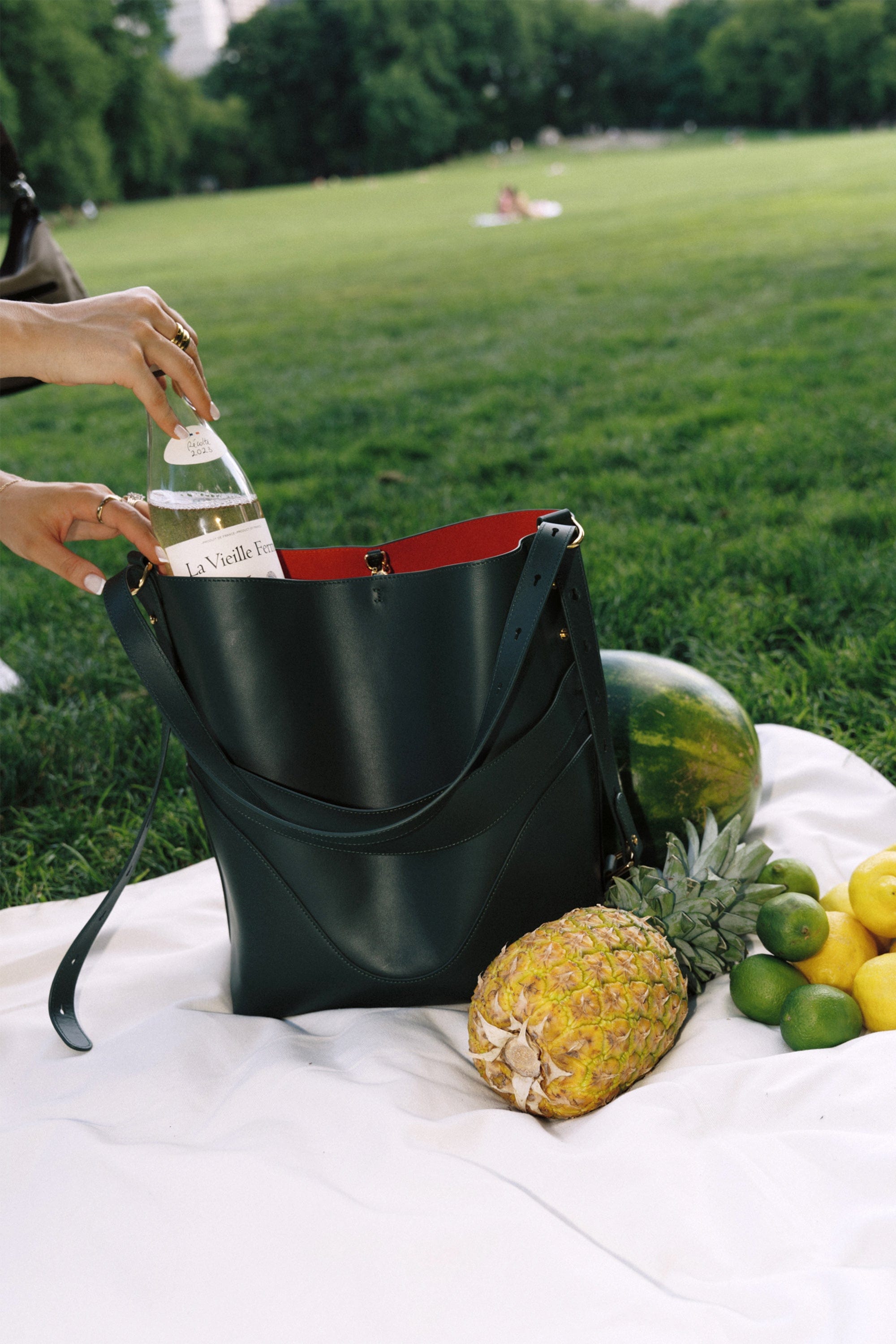 OLEADA NYC Bucket Bag > Leather Tote Bag For Women > Large Capacity Handbag > Convertible To Shoulder Bag > stylish 14 inch laptop bag Marina Soft Bucket