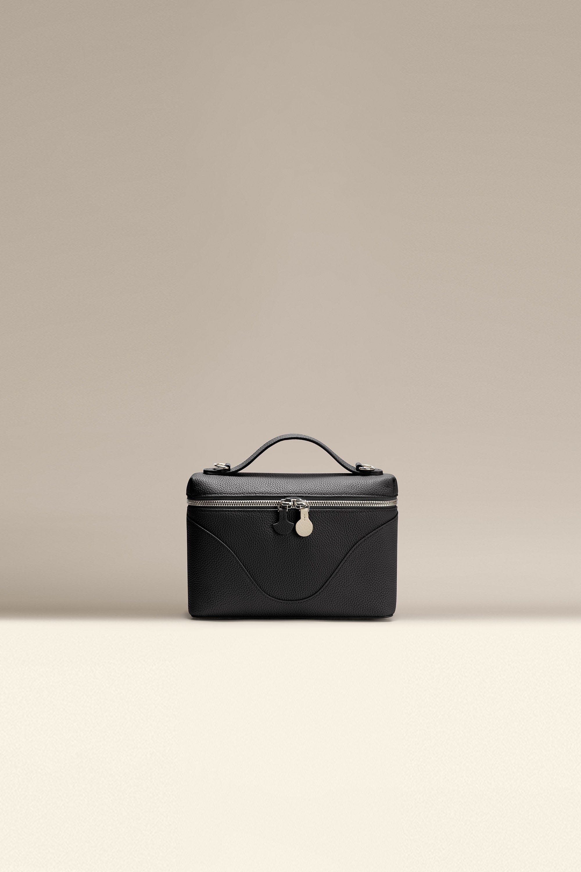 OLEADA NYC Leather Handbag > Women Work Bag > Top Handle Bag > Shoulder Bag > Mini Bag Color_Cavair Mini Anchor Bag