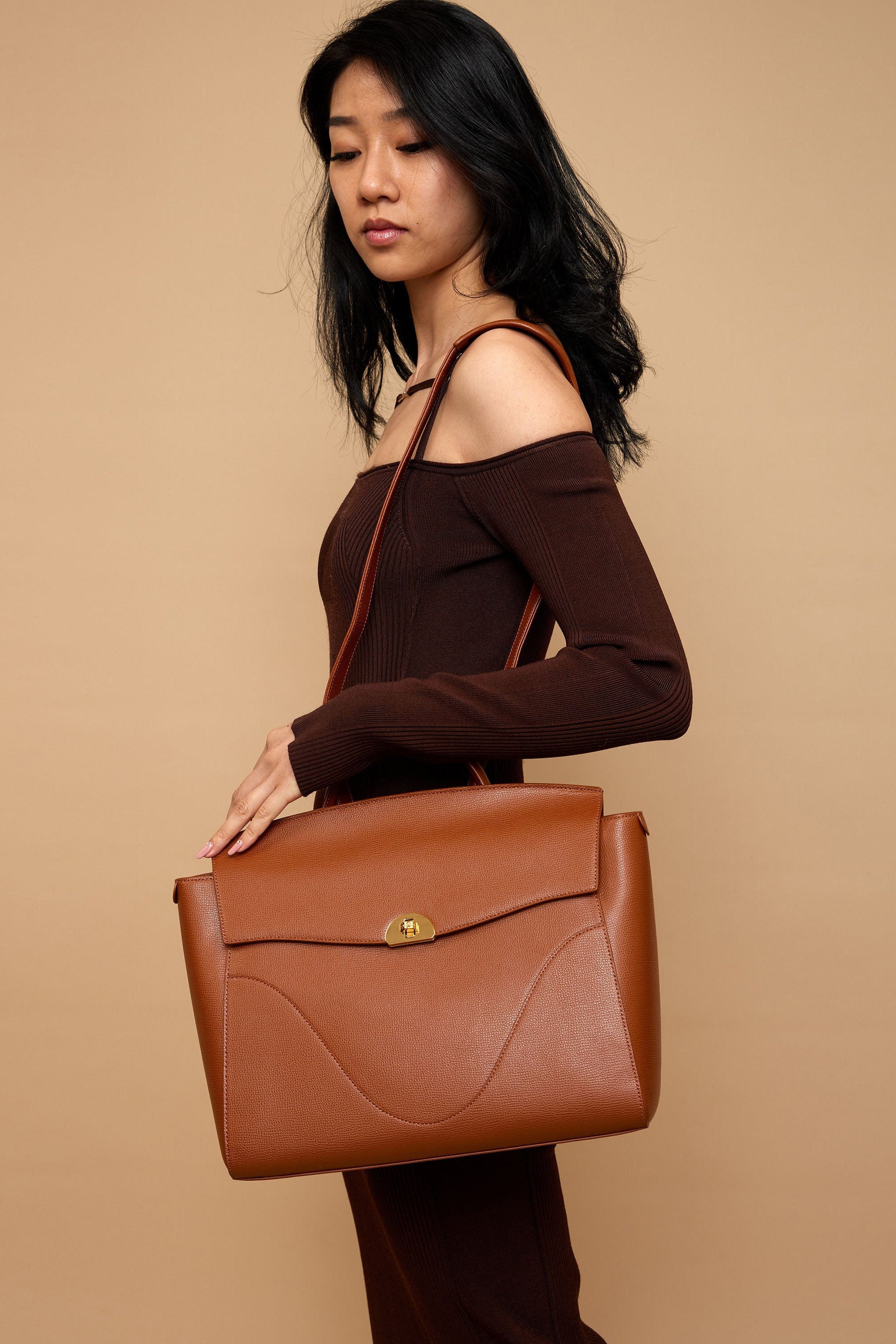 OLEADA NYC Leather Women Work Bag > Convertible To Business Backpack Bag > 14 Inch Laptop Bag > Crossbody Shoulder Bag > Luxury Travel Backpack Wavia Bag Plus