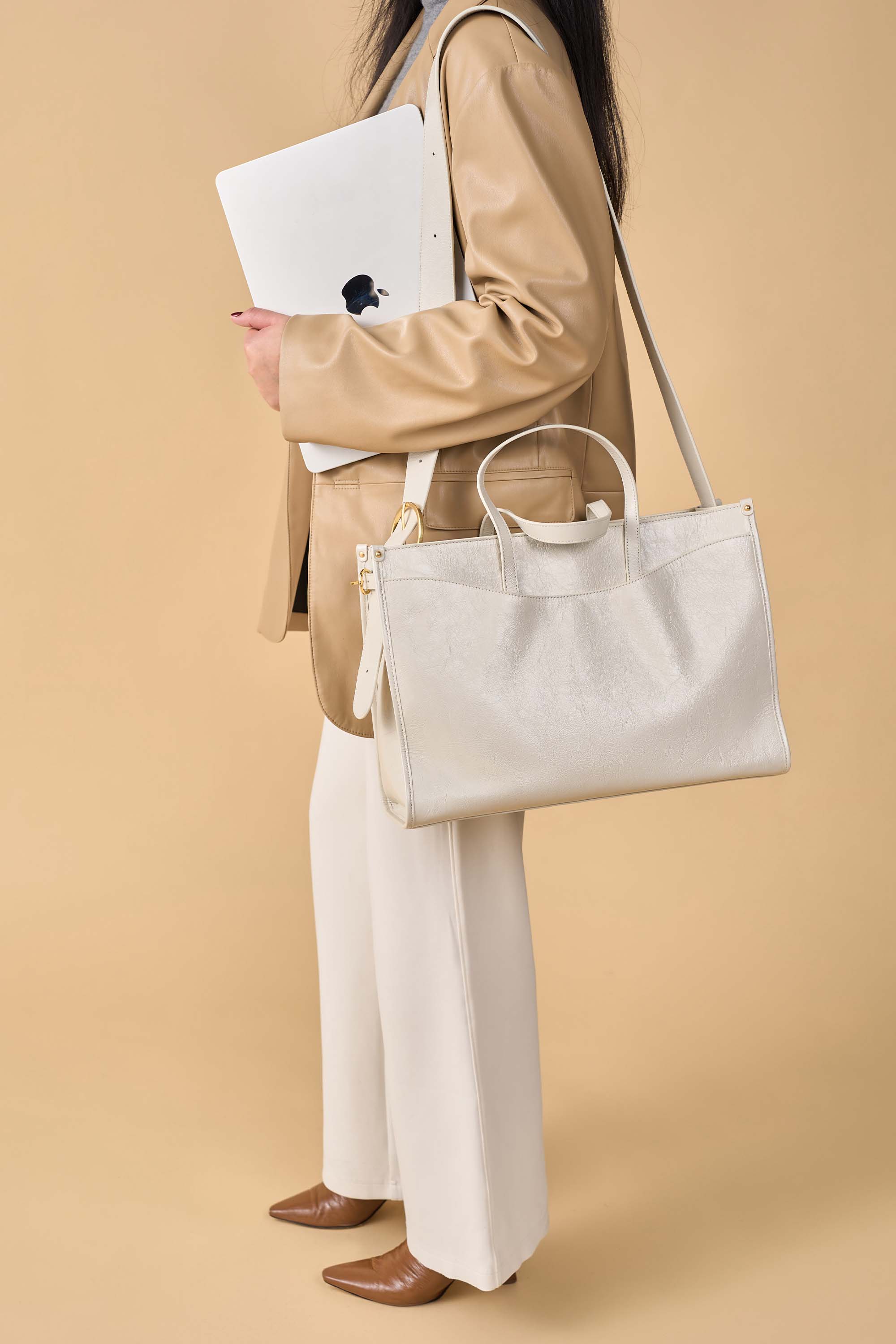 OLEADA NYC Work Tote Bag > Leather Work Tote For Women > Large Capacity Bag > 16 Inch Laptop Bag > Convertible To Shoulder Bag Reverie Tote