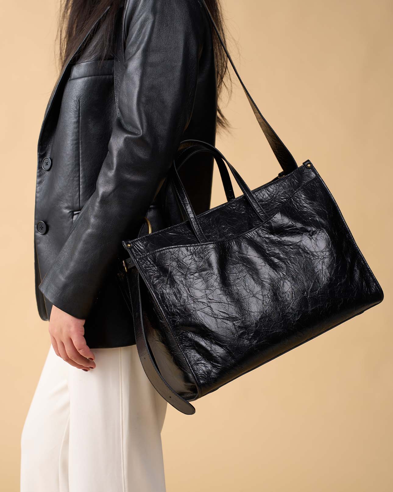 The Reverie Tote in Pull-up Leather