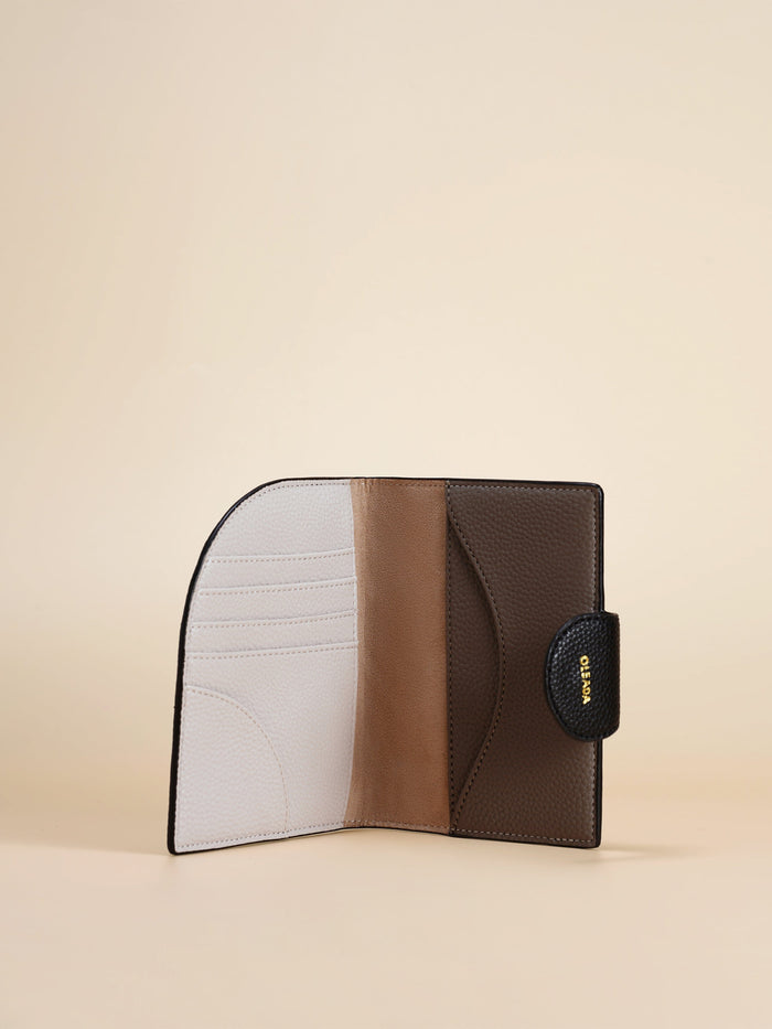 OLEADA Apparel and Accessories > Women > Small Leather Goods > Leather Passport Holder Passport Holder