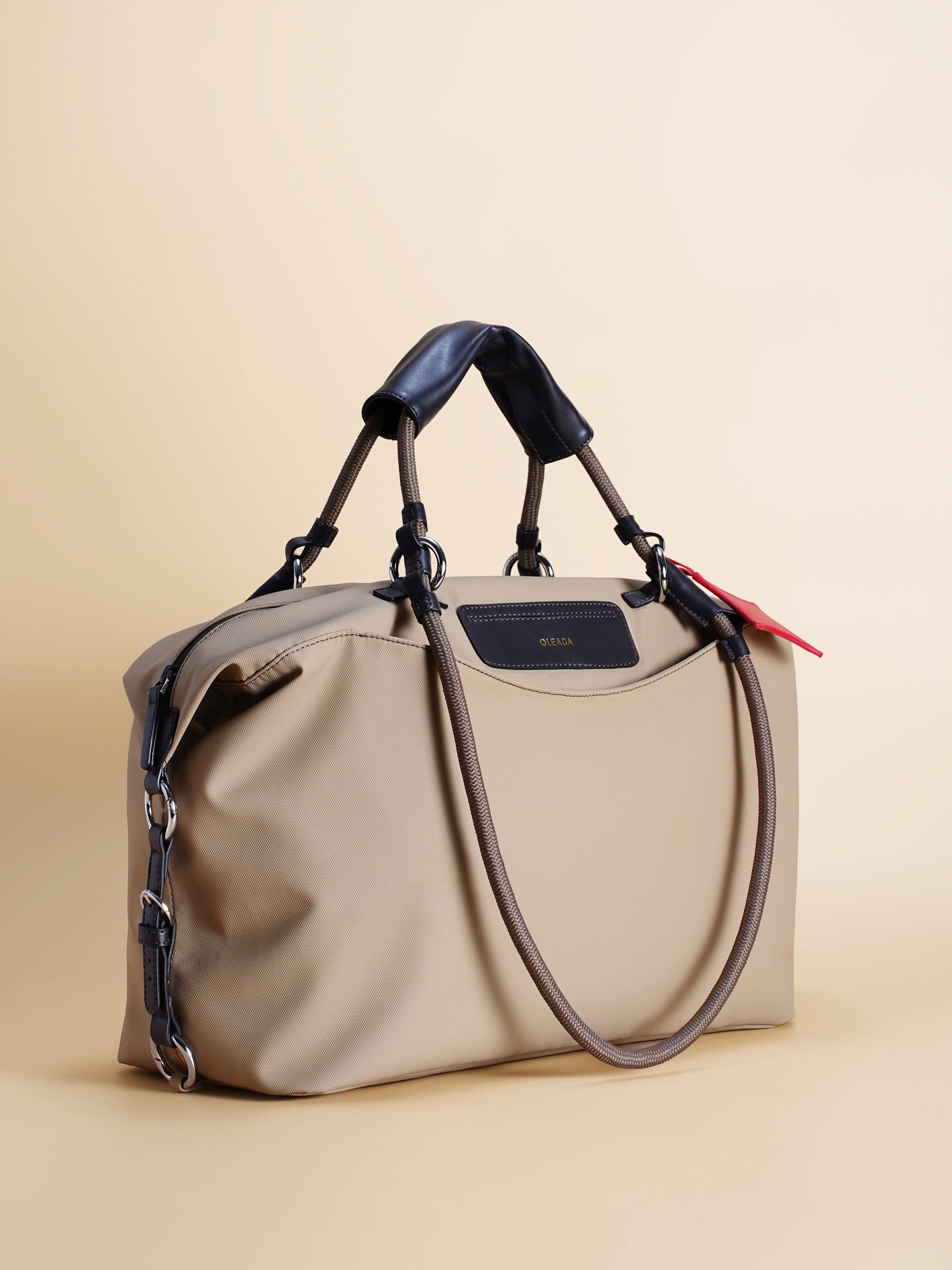 OLEADA Apparel and Accessories > Women > Work Bag > Leather Handbag > Large Capacity Bag Anywear Duffle Travel