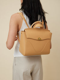 OLEADA Apparel and Accessories > Women > Work Bag > Leather Handbag > Travel Backpack for Business Wavia Bag Camel