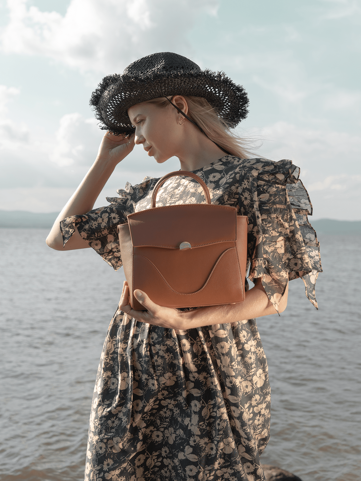 OLEADA Clearance Mini Wavia Bag Chestnut