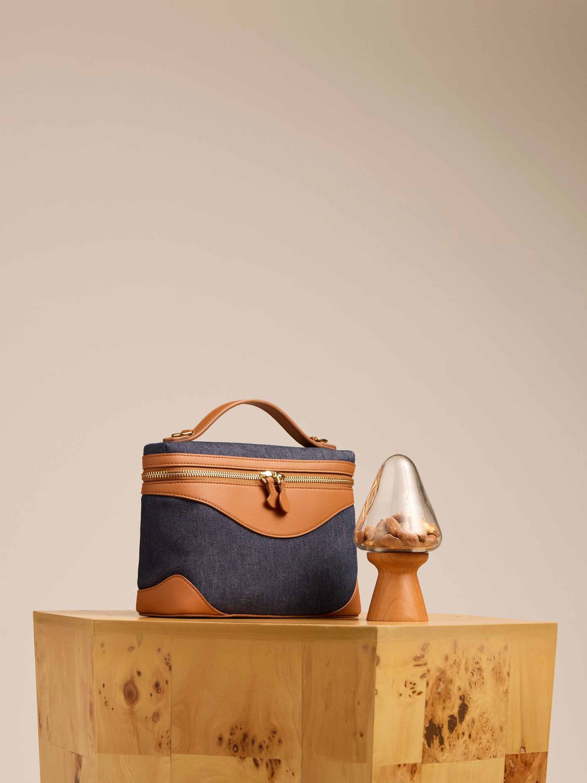 OLEADA Leather Handbag > Women Work Bag > Top Handle Bag > Shoulder Bag > Mini Bag Mini Anchor Bag NutsDenim