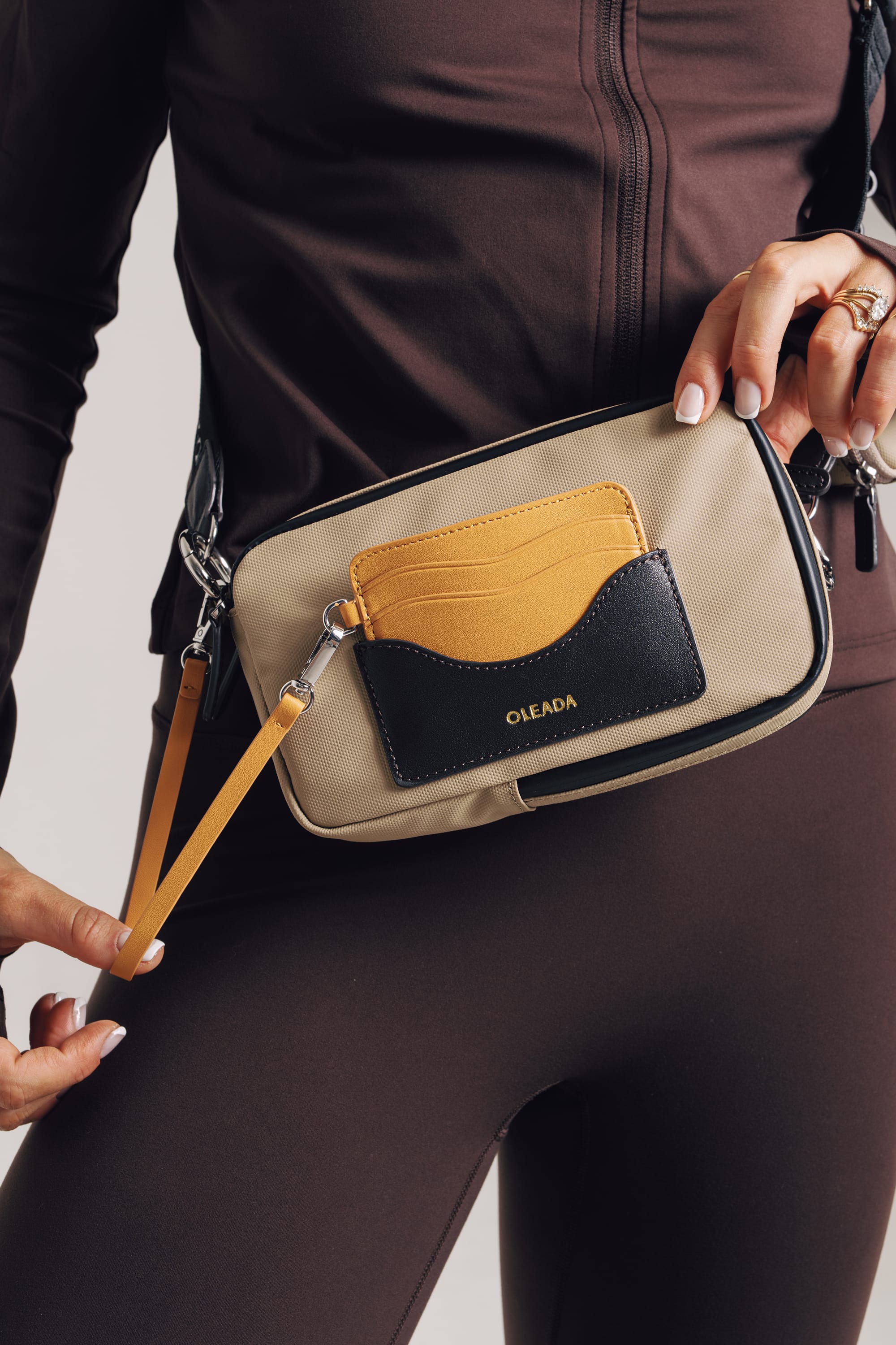 OLEADA NYC Apparel and Accessories > Women > Small Leather Goods > Leather Cardholder AnyWear Cardholder