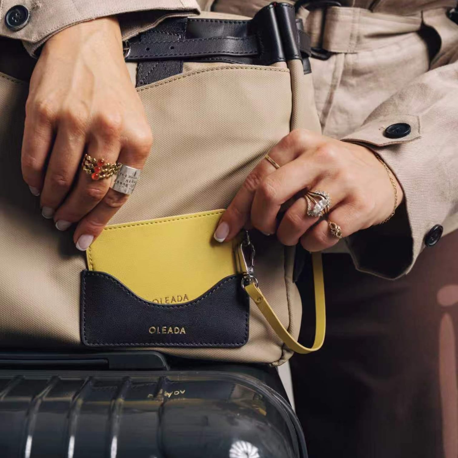 OLEADA NYC Apparel and Accessories > Women > Small Leather Goods > Leather Cardholder AnyWear Cardholder