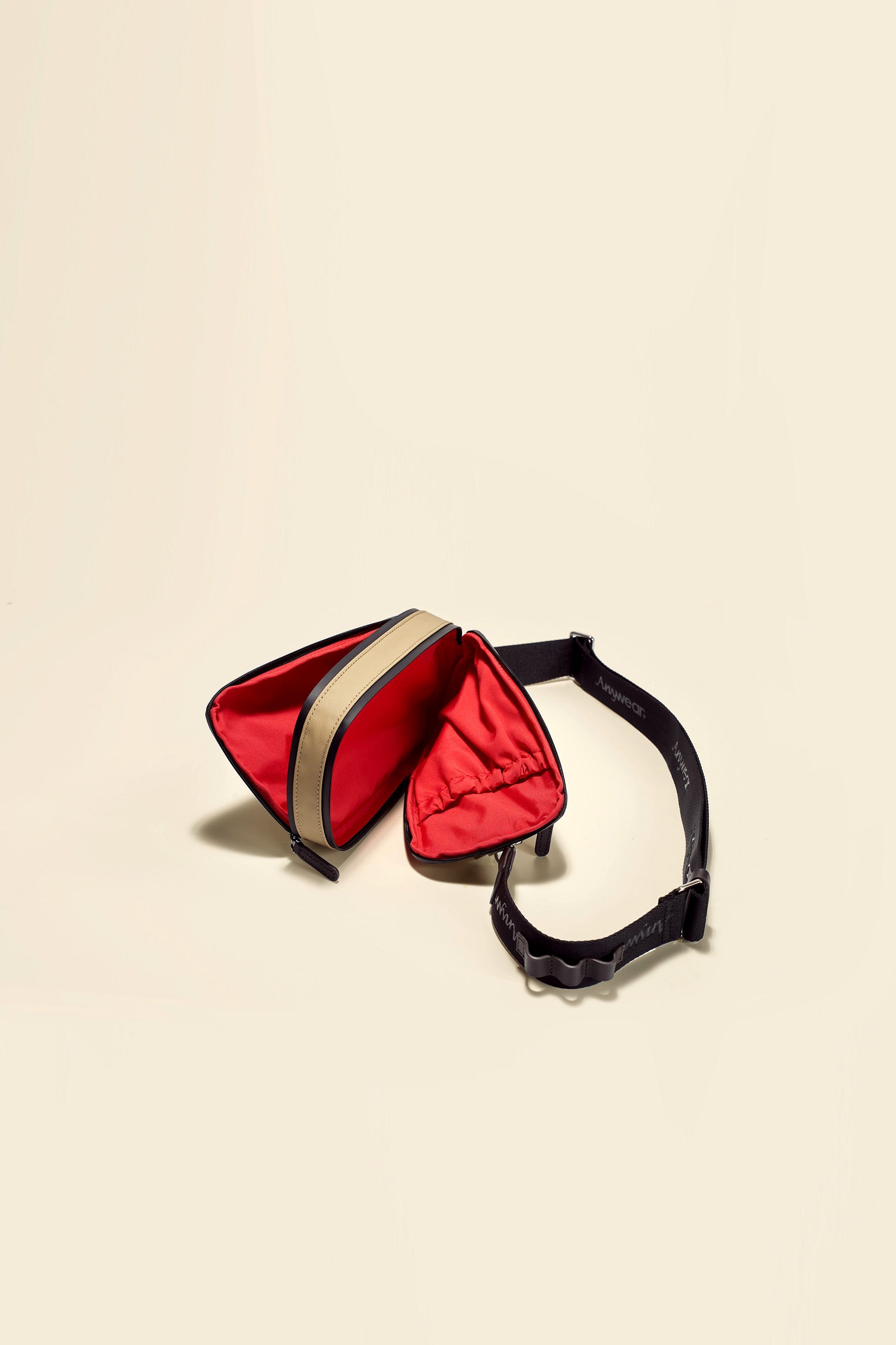 OLEADA NYC Apparel and Accessories > Women > Small Leather Goods > Leather Cardholder Color_Abu Dhabi AnyPack