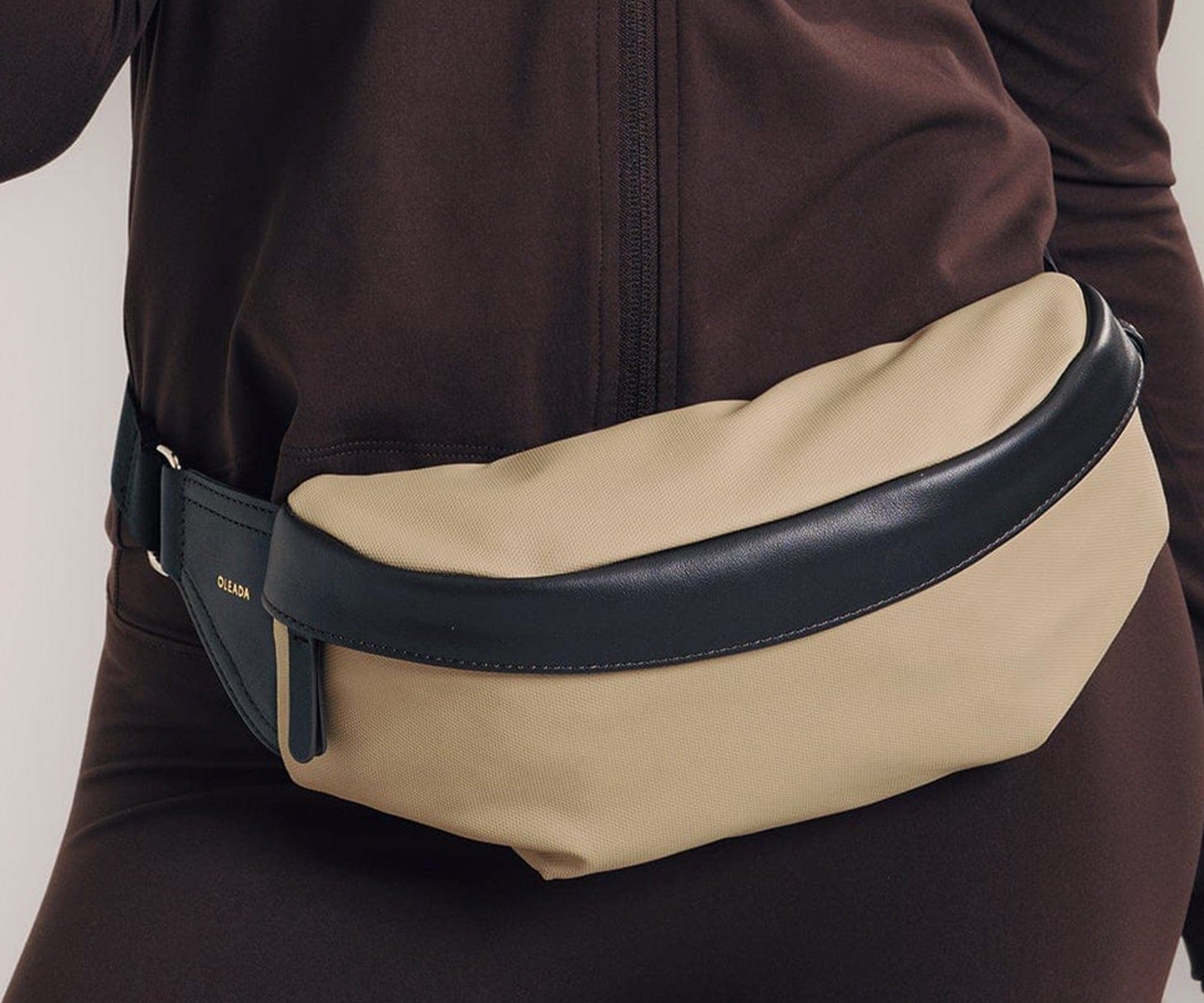 OLEADA NYC Apparel and Accessories > Women > Small Leather Goods > Leather Cardholder Color_Abu Dhabi AnywWear AnySling