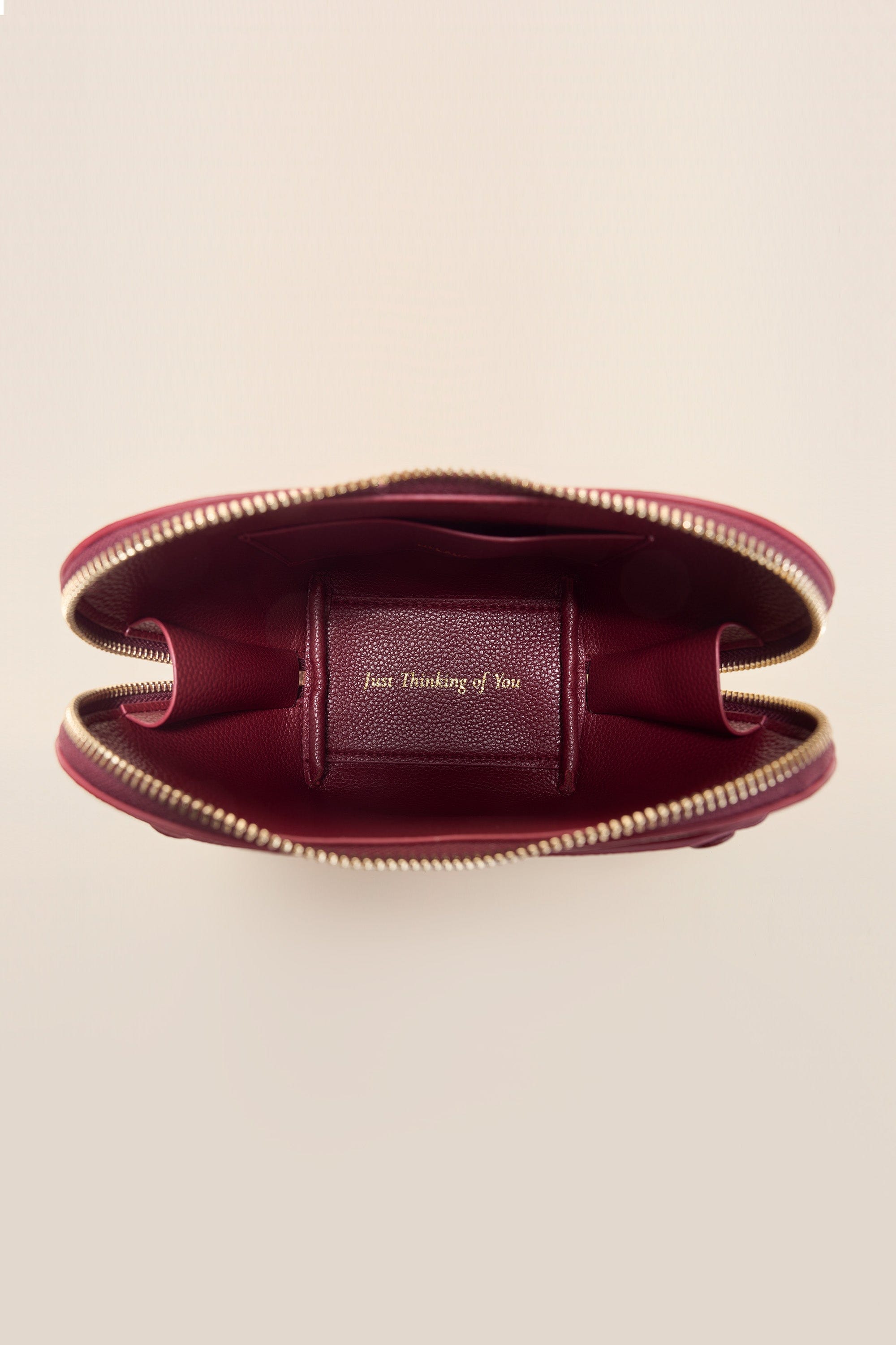 OLEADA NYC Apparel and Accessories > Women > Small Leather Goods > Leather Case Le Coeur Pouch (Regular)