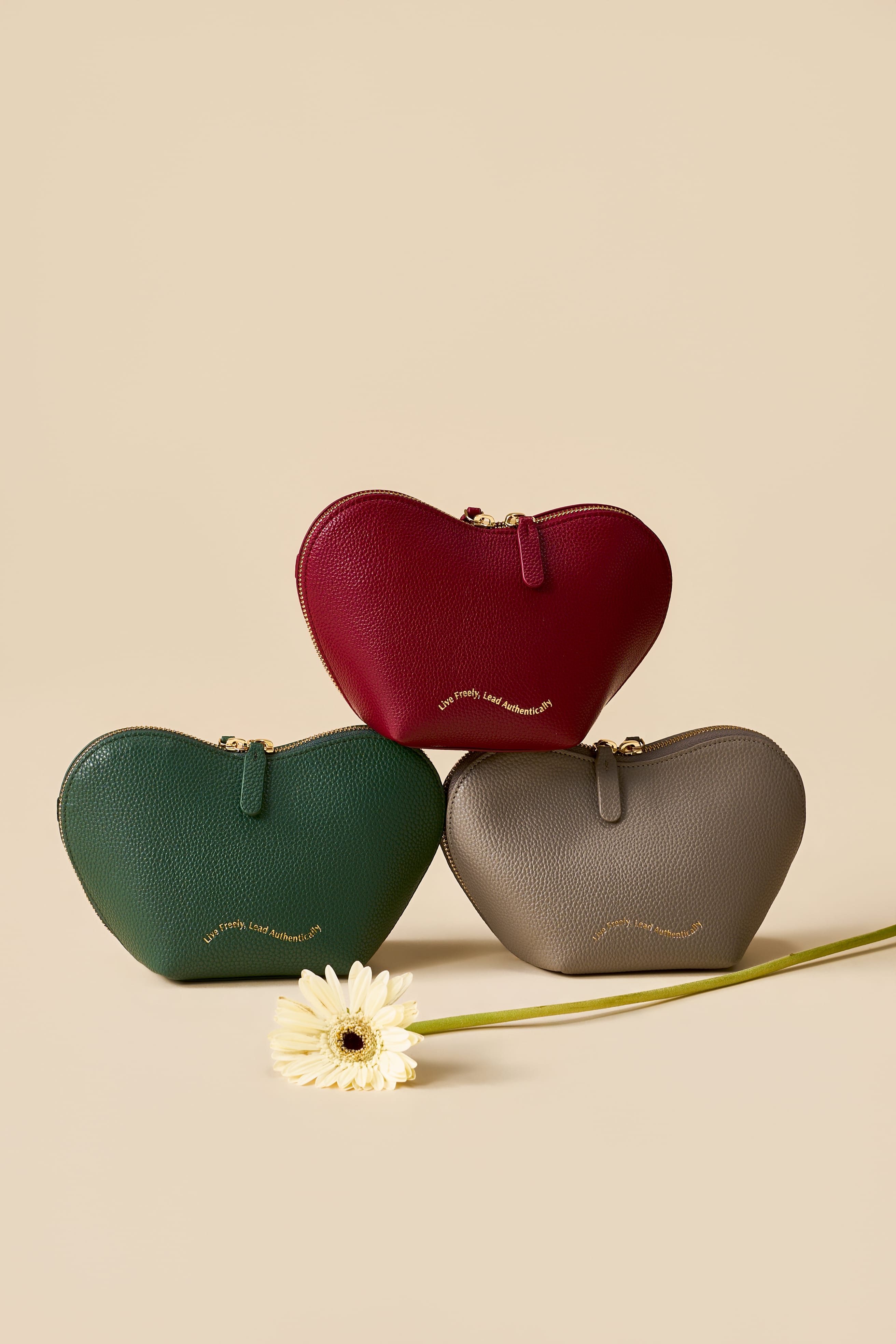 OLEADA NYC Apparel and Accessories > Women > Small Leather Goods > Leather Case Le Coeur Pouch (Regular)