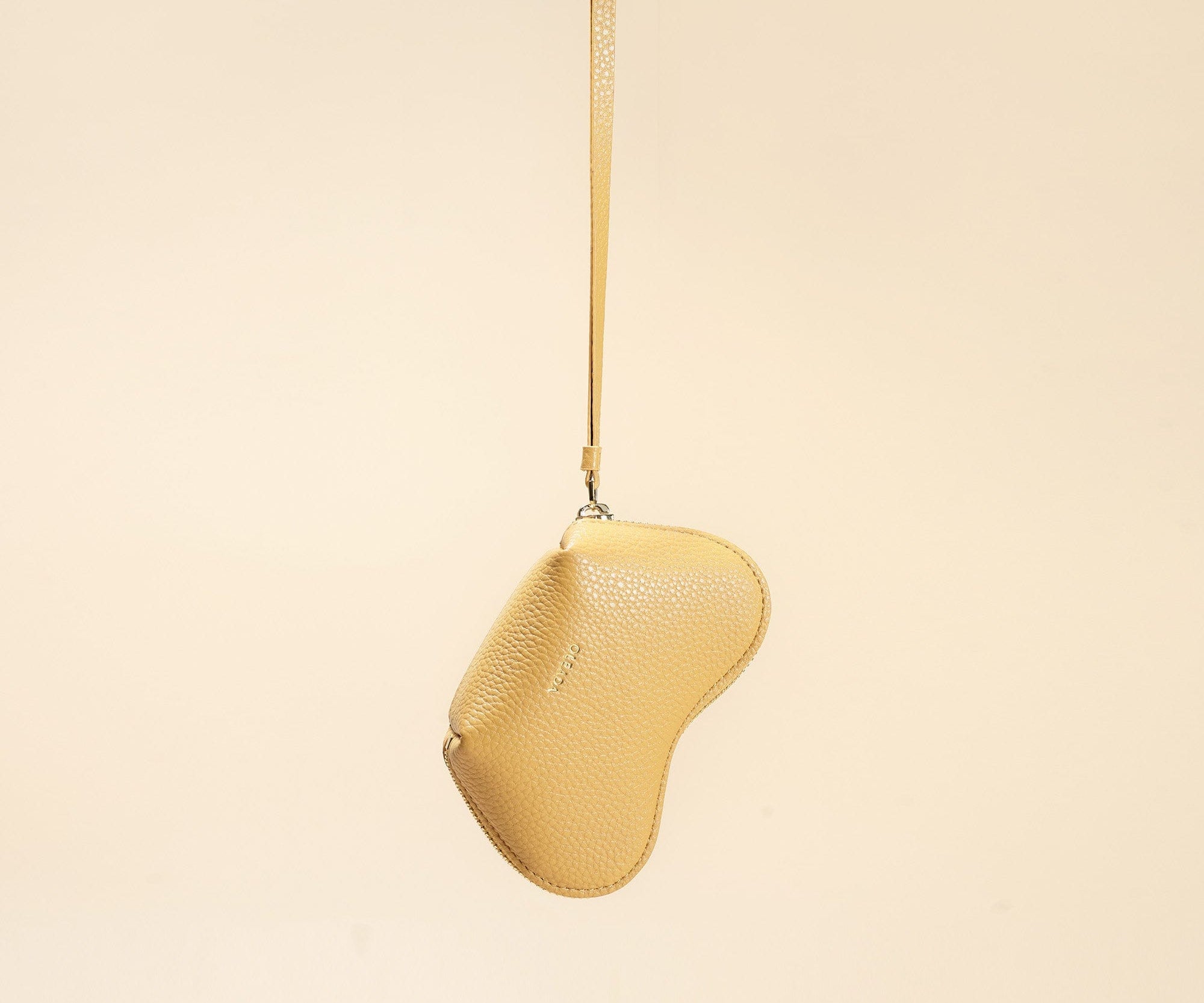 OLEADA NYC Apparel and Accessories > Women > Small Leather Goods > Leather Case Mini Le Coeur Pouch