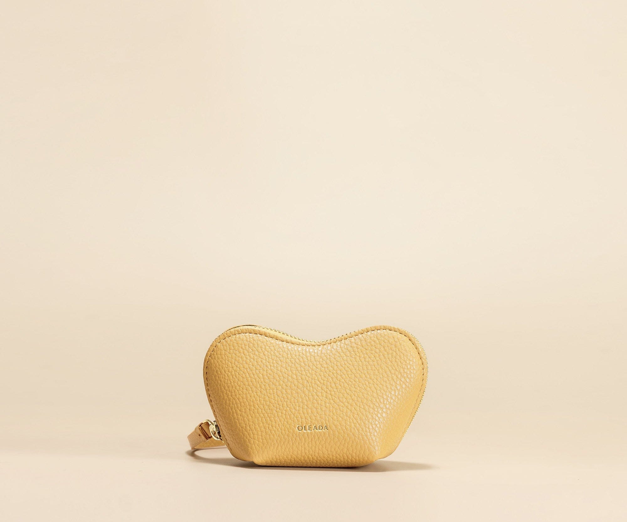 OLEADA NYC Apparel and Accessories > Women > Small Leather Goods > Leather Case Mini Le Coeur Pouch