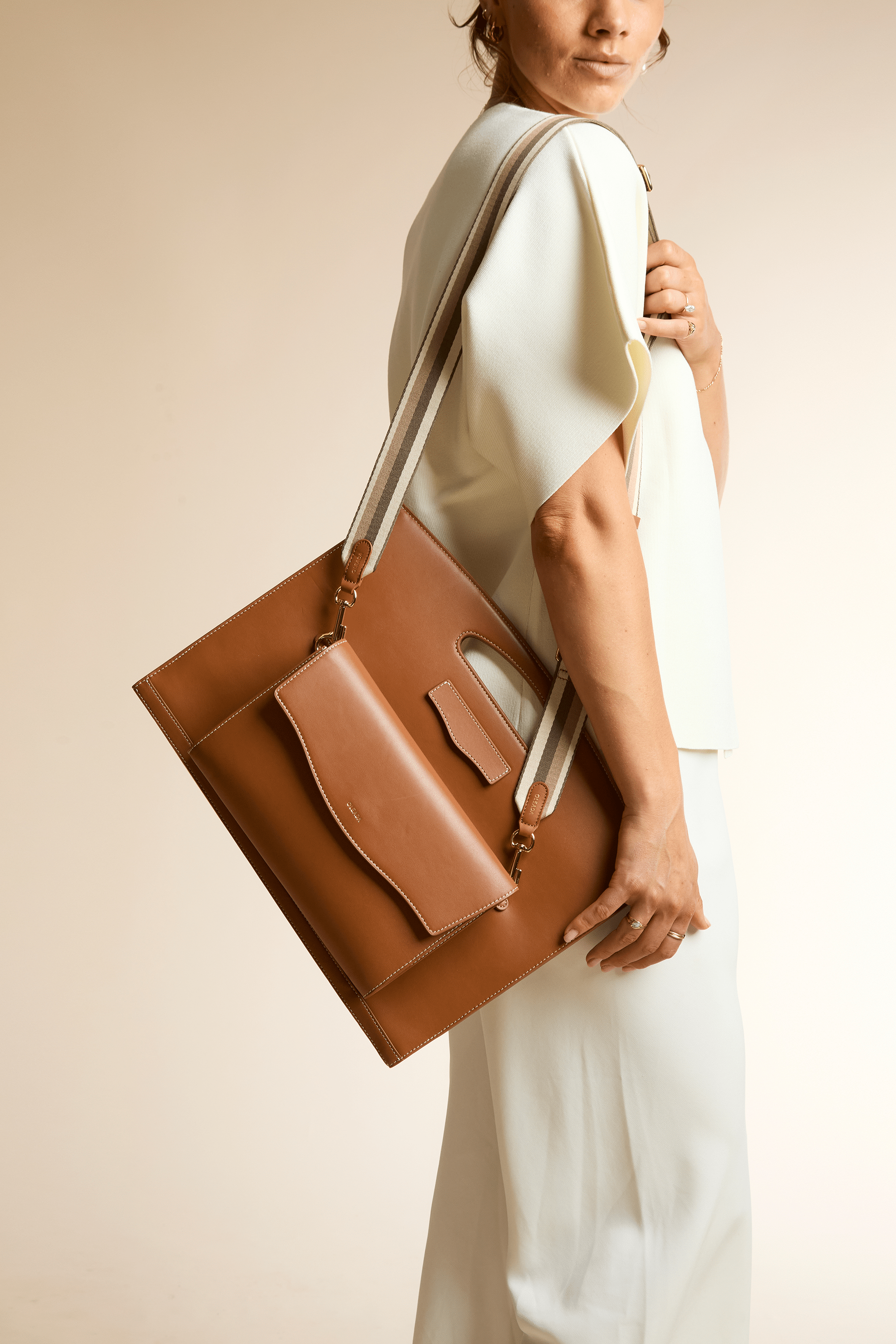 OLEADA NYC Apparel and Accessories > Women > Small Leather Goods > Leather Strap Canal Bag Strap