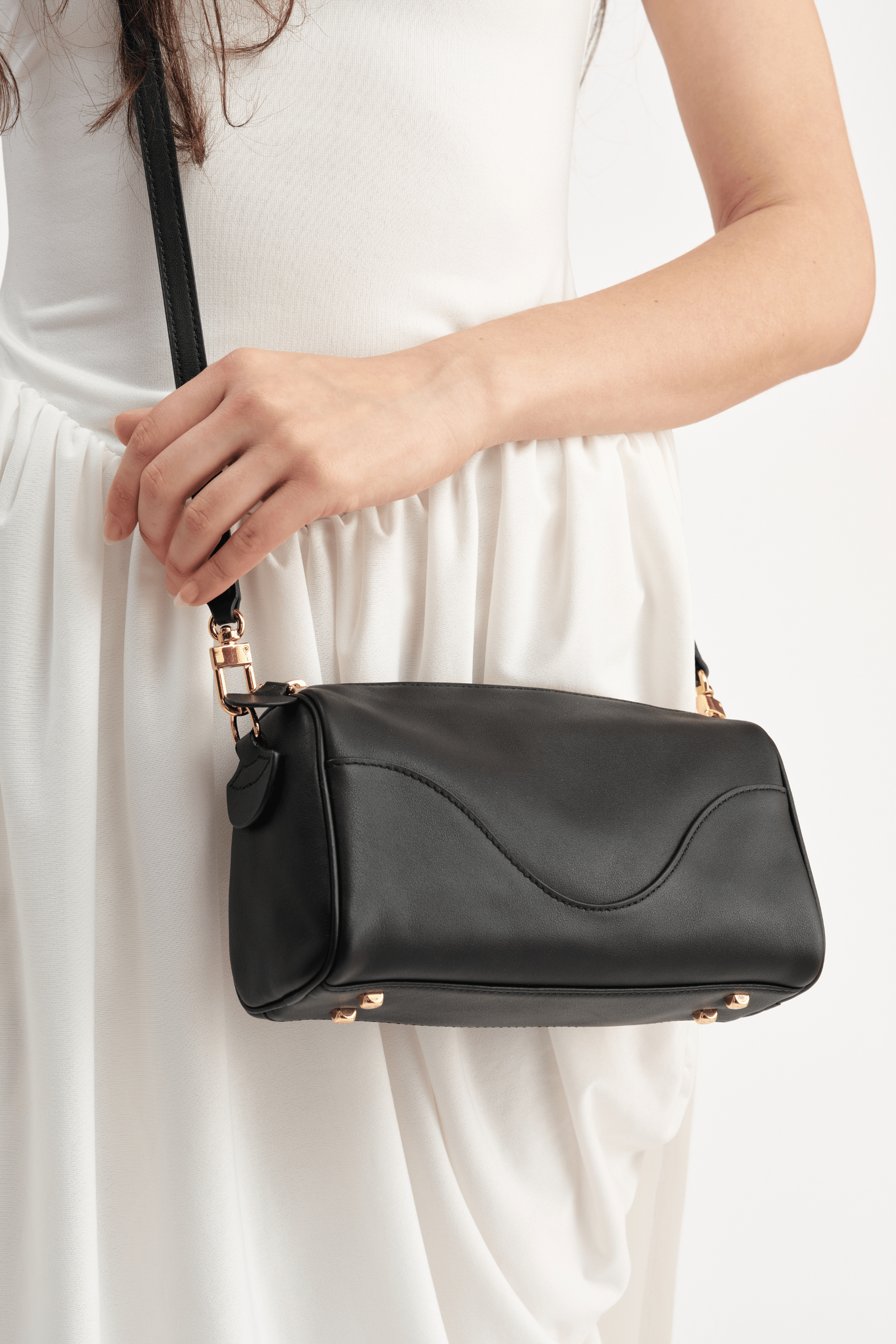 OLEADA NYC Apparel and Accessories > Women > Work Bag > Leather Handbag > Compact Bag > Shoulder Bag Marina Box