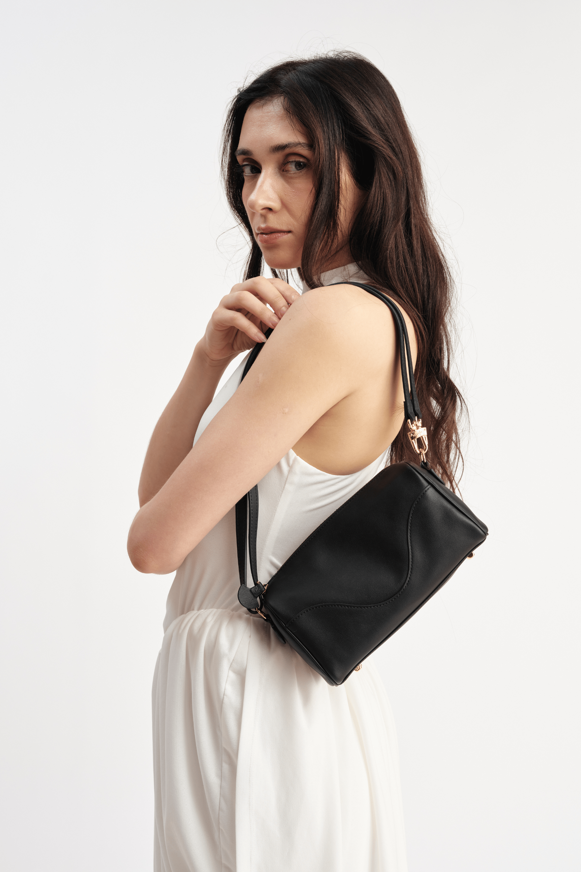 OLEADA NYC Apparel and Accessories > Women > Work Bag > Leather Handbag > Compact Bag > Shoulder Bag Marina Box