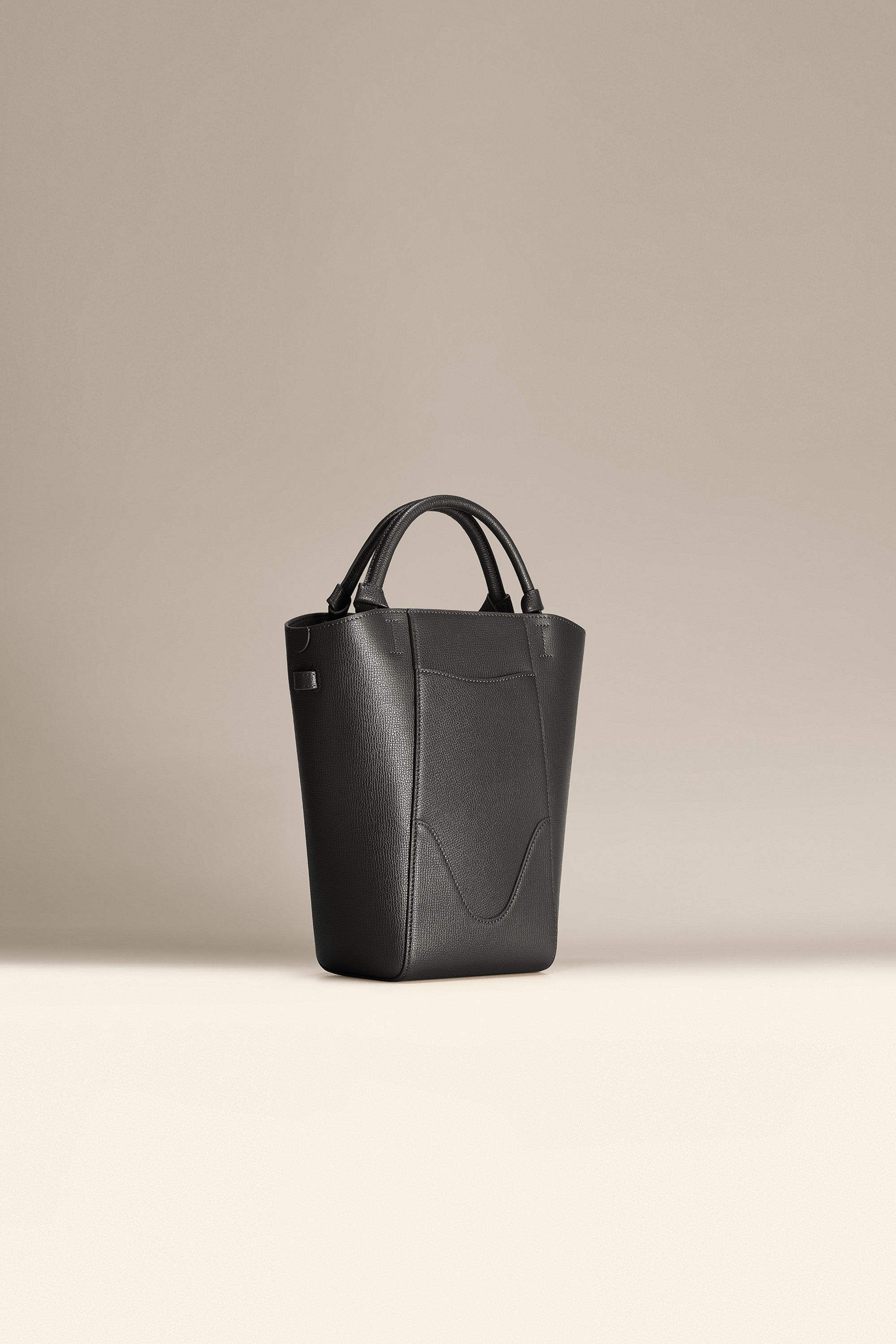 OLEADA NYC Bucket Bag > Leather Tote Bag For Women > Compact Capacity Handbag > Convertible To Shoulder Bag > Tablet-friendly work bag Mini Marina Bucket