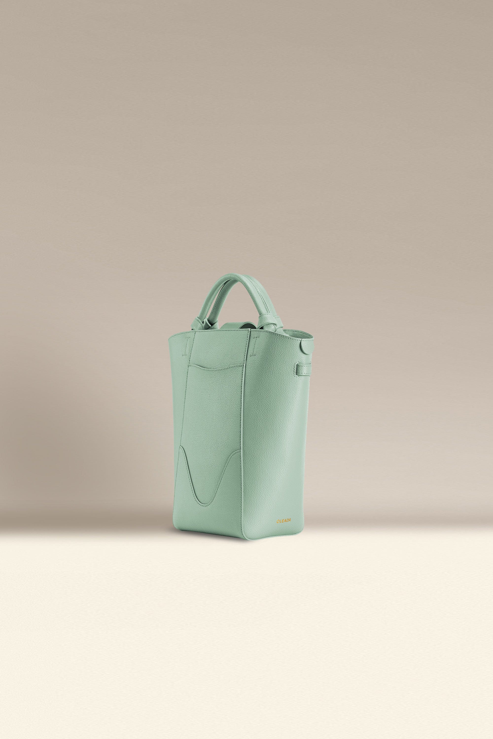 OLEADA NYC Bucket Bag > Leather Tote Bag For Women > Compact Capacity Handbag > Convertible To Shoulder Bag > Tablet-friendly work bag Mini Marina Bucket