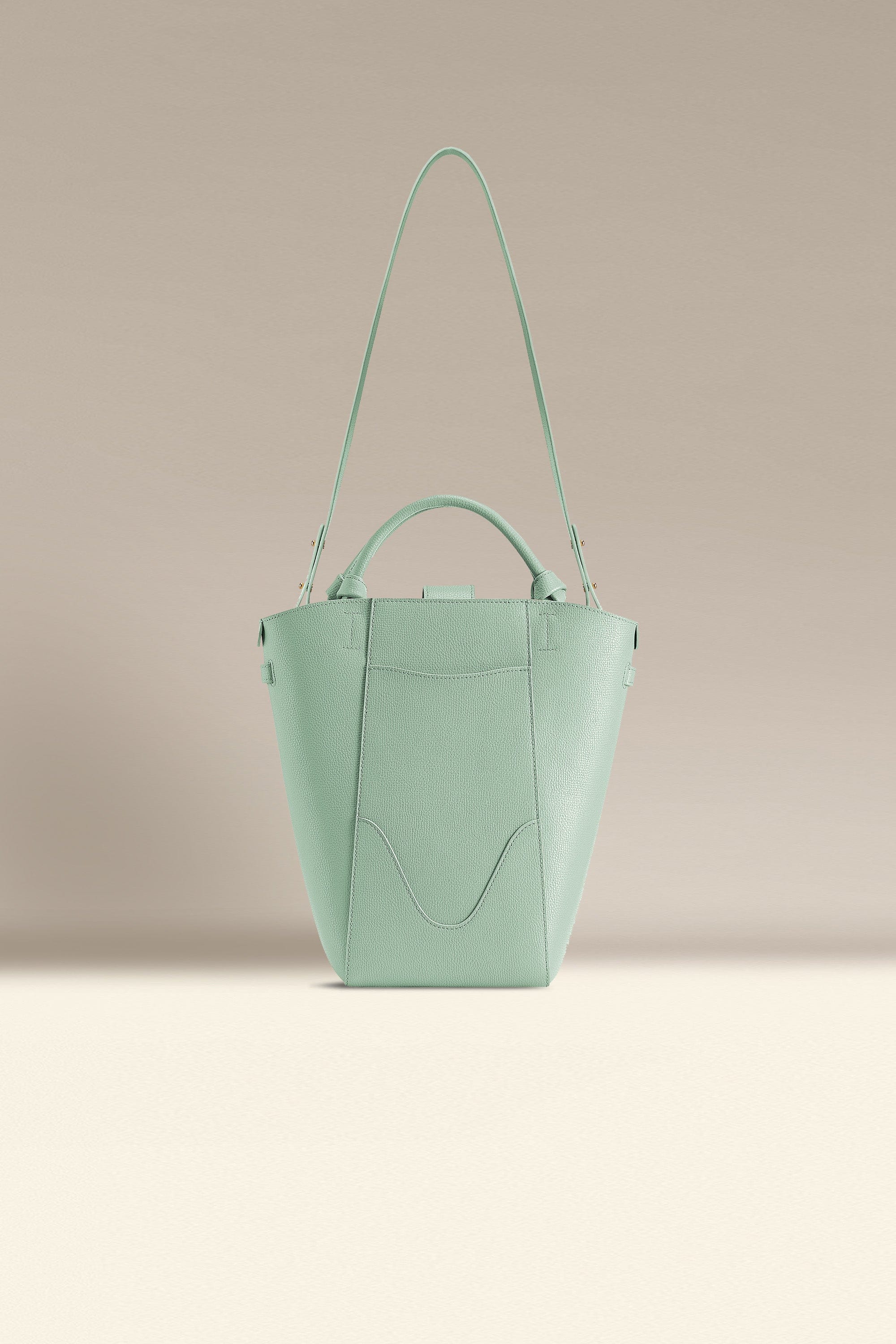 OLEADA NYC Bucket Bag > Leather Tote Bag For Women > Compact Capacity Handbag > Convertible To Shoulder Bag > Tablet-friendly work bag Mini Marina Bucket