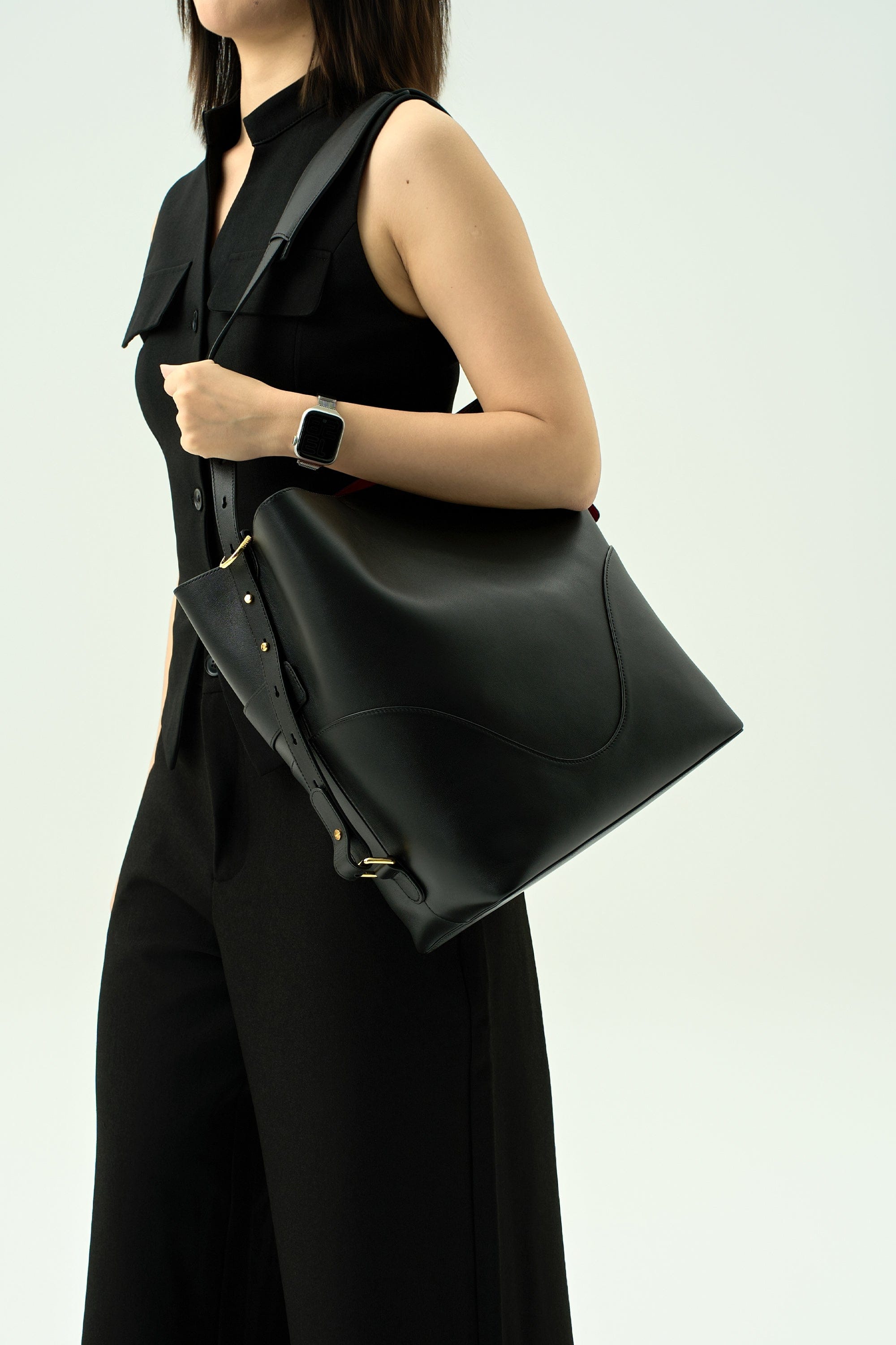 OLEADA NYC Bucket Bag > Leather Tote Bag For Women > Large Capacity Handbag > Convertible To Shoulder Bag > stylish 14 inch laptop bag Marina Soft Bucket