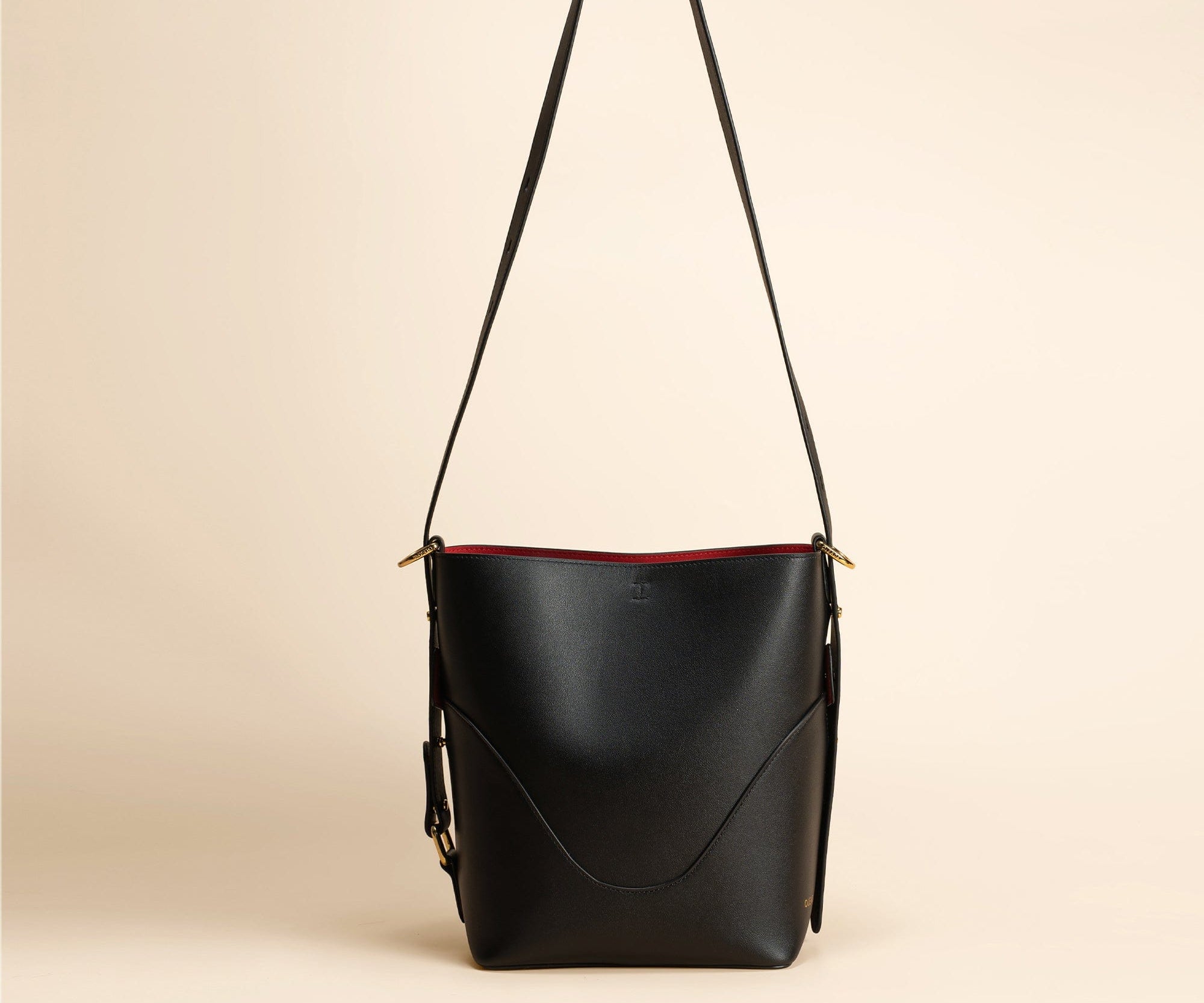 OLEADA NYC Bucket Bag > Leather Tote Bag For Women > Mini Handbag > Convertible To Shoulder Bag > Fits iPad Mini> Color_Onyx Mini Marina Soft Bucket