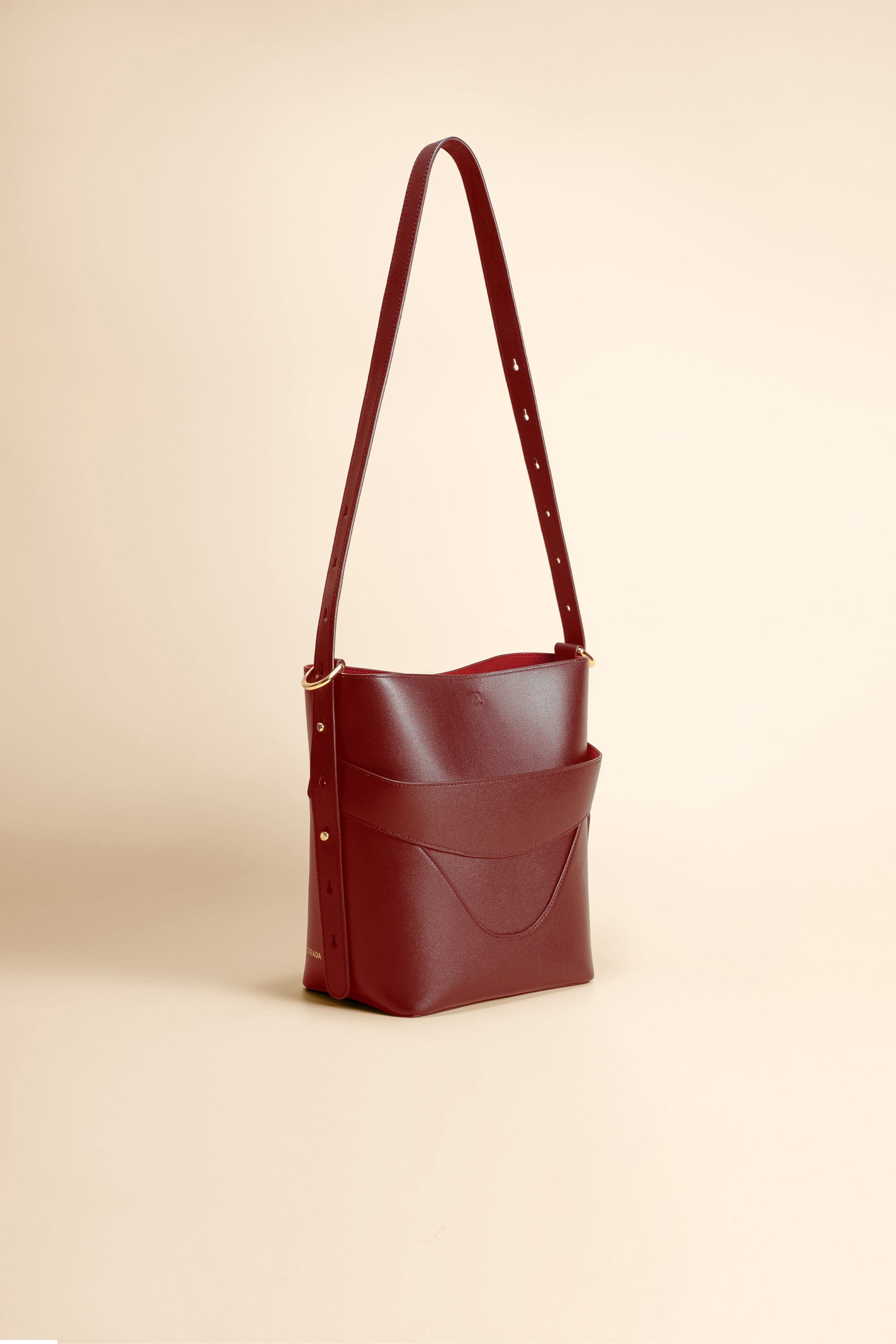 OLEADA NYC Bucket Bag > Leather Tote Bag For Women > Mini Handbag > Convertible To Shoulder Bag > Fits iPad Mini> Mini Marina Soft Bucket