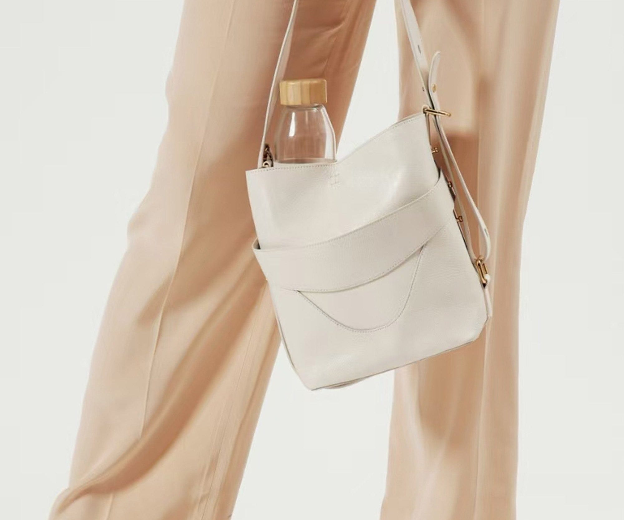 OLEADA NYC Bucket Bag > Leather Tote Bag For Women > Mini Handbag > Convertible To Shoulder Bag > Fits iPad Mini> Mini Marina Soft Bucket