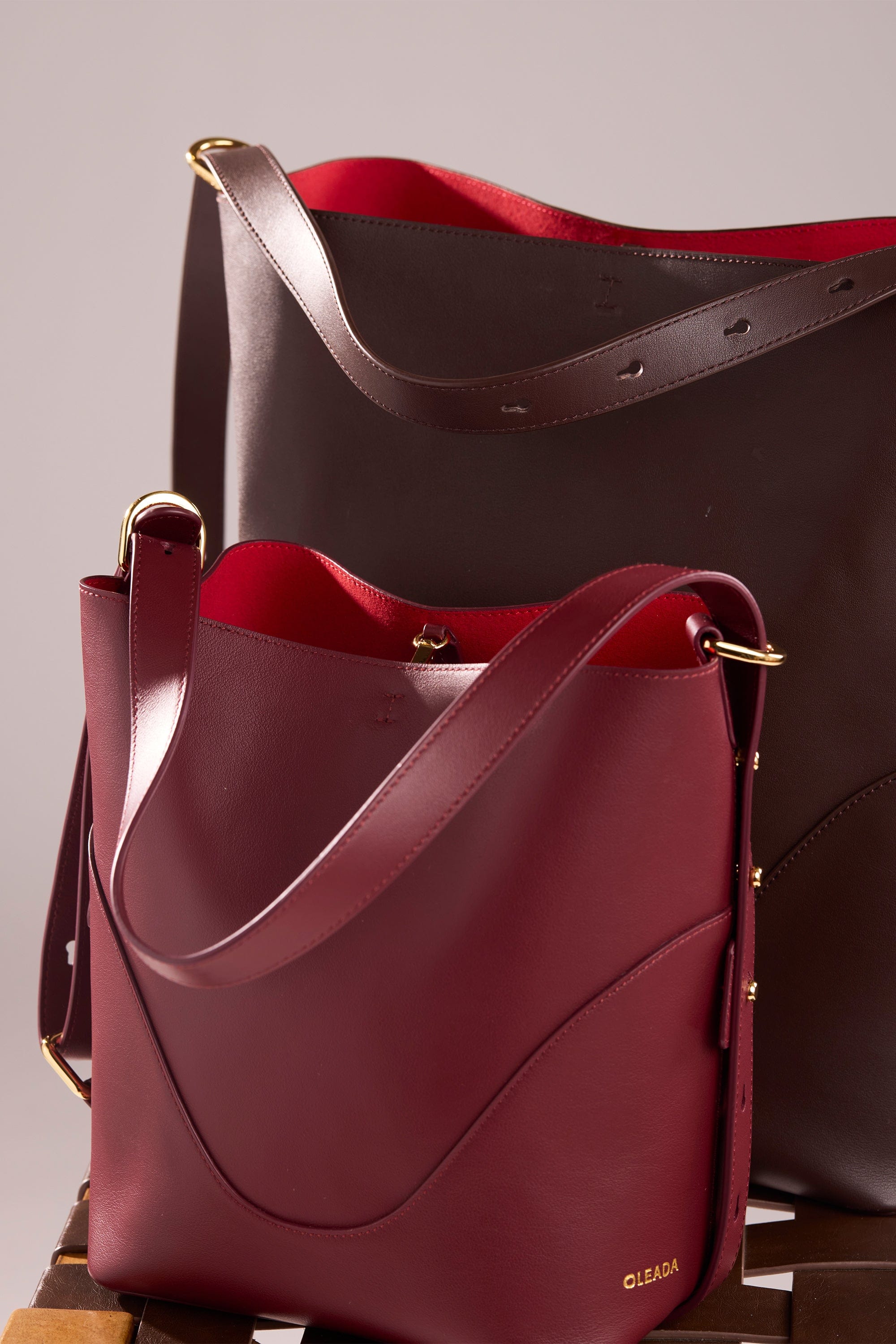 OLEADA NYC Bucket Bag > Leather Tote Bag For Women > Mini Handbag > Convertible To Shoulder Bag > Fits iPad Mini> Mini Marina Soft Bucket