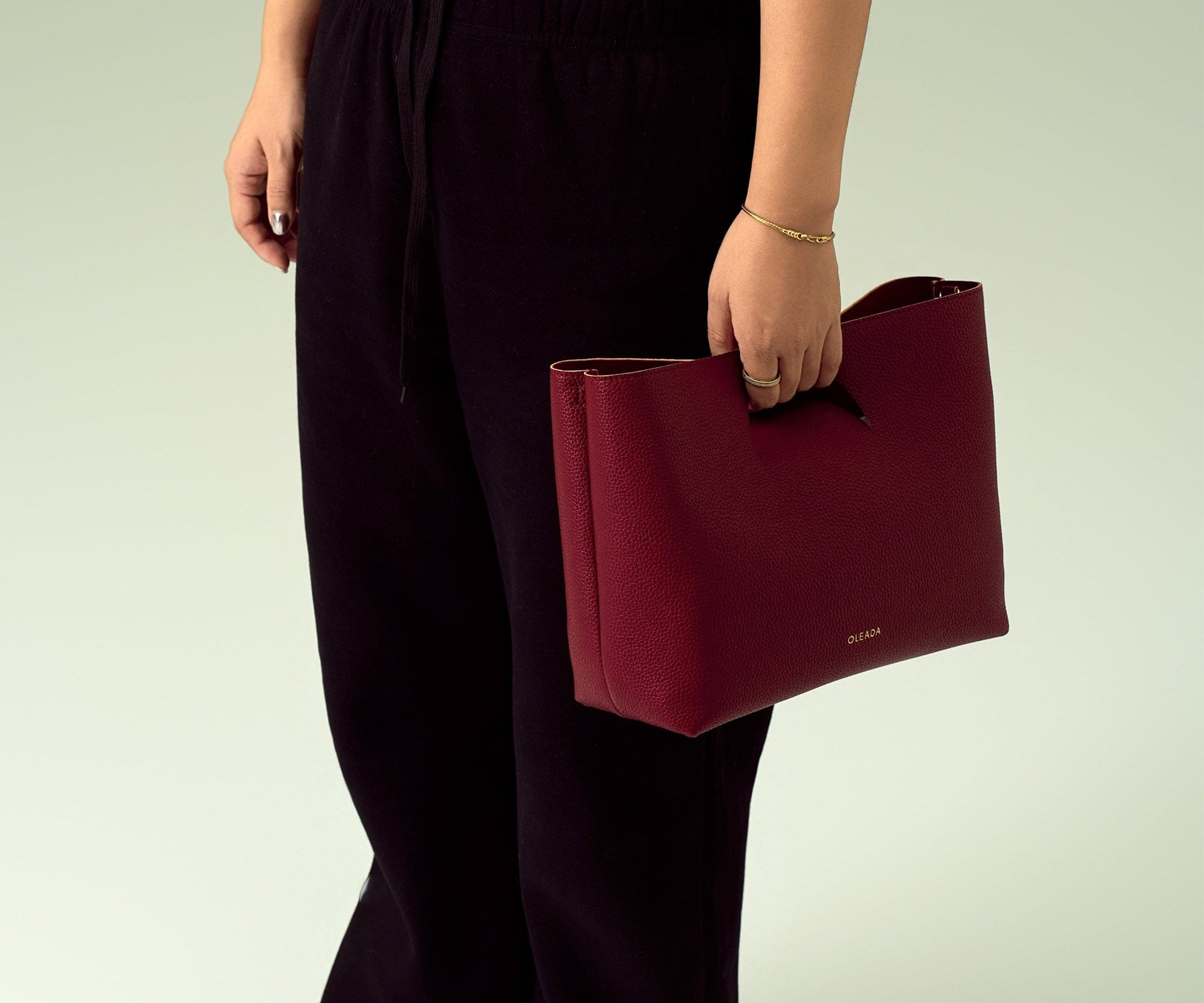 OLEADA NYC Color_Scarlet Book Tote