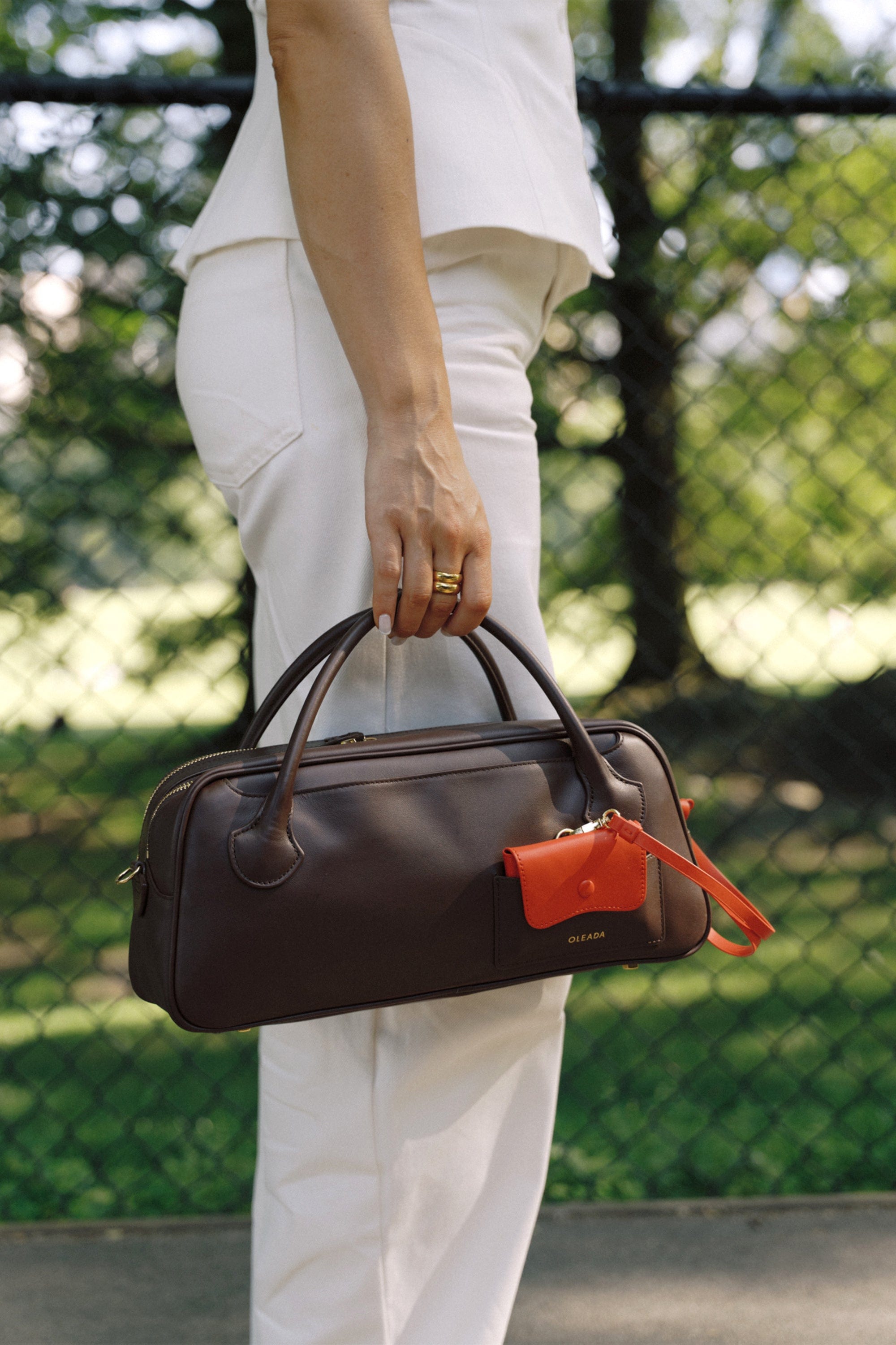 OLEADA NYC Hand Bag > Leather Tote Bag For Women > Mini Handbag > Convertible To Shoulder Bag > Fits iPad Mini> Mini Marina Carryall