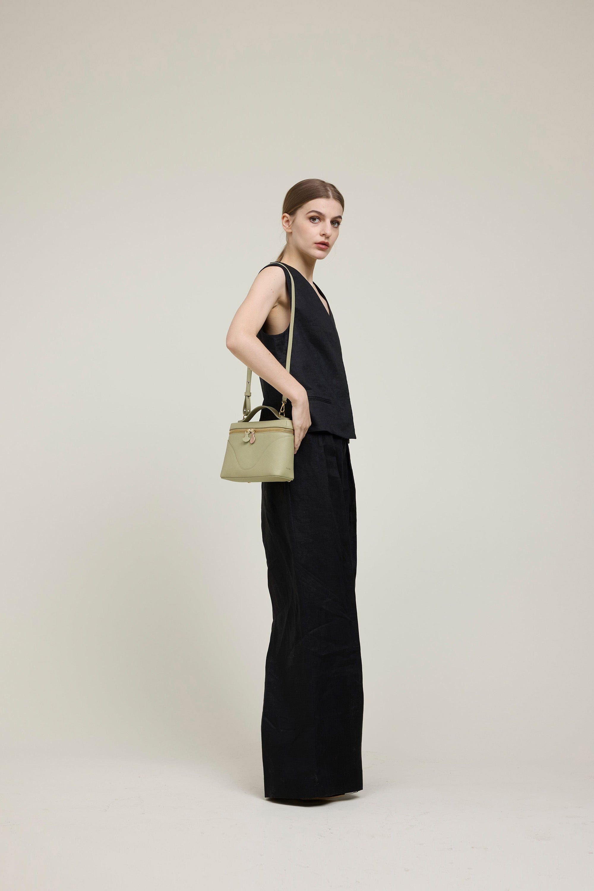 OLEADA NYC Leather Handbag > Women Work Bag > Top Handle Bag > Shoulder Bag > Mini Bag Mini Anchor Bag