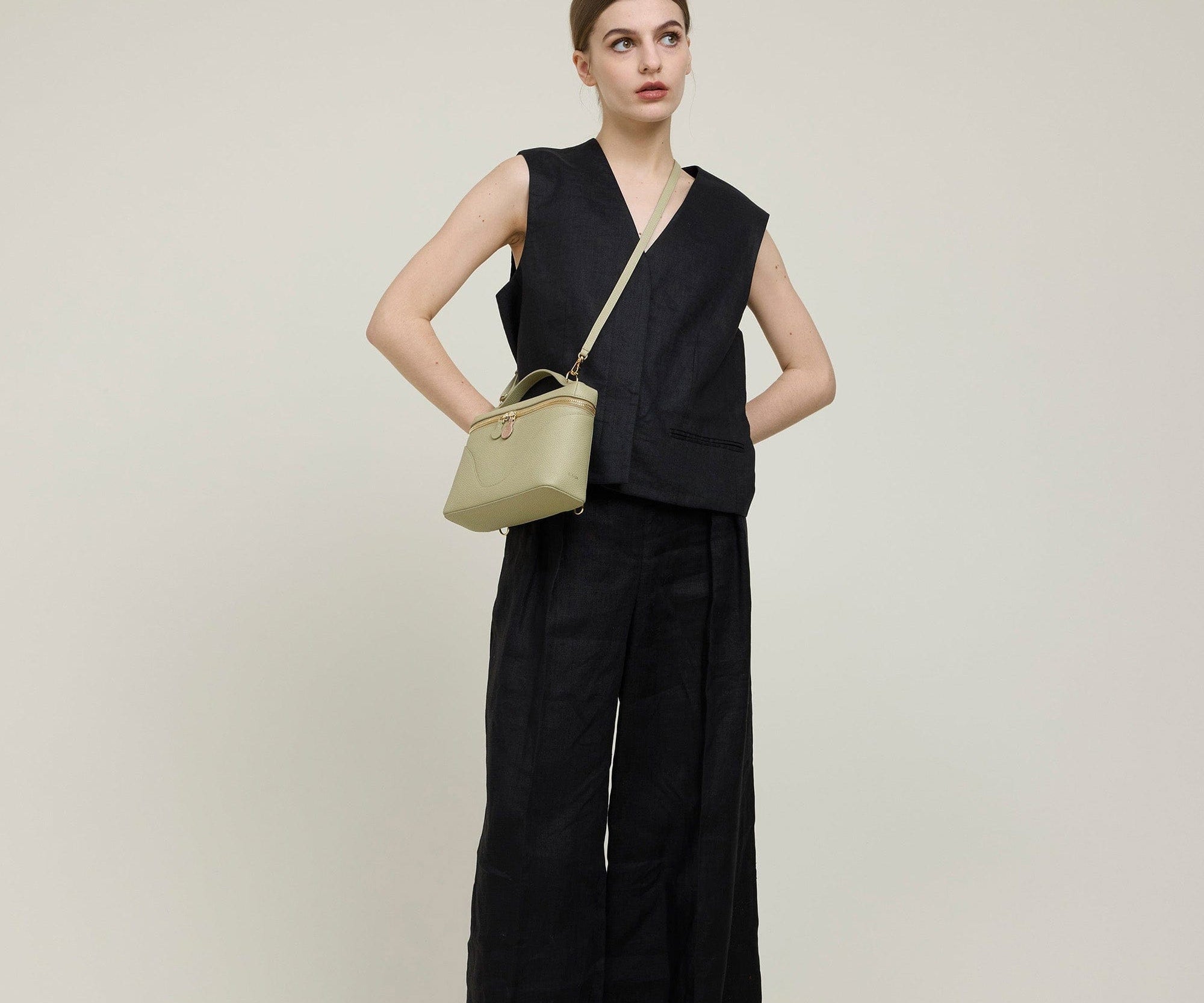 OLEADA NYC Leather Handbag > Women Work Bag > Top Handle Bag > Shoulder Bag > Mini Bag Mini Anchor Bag