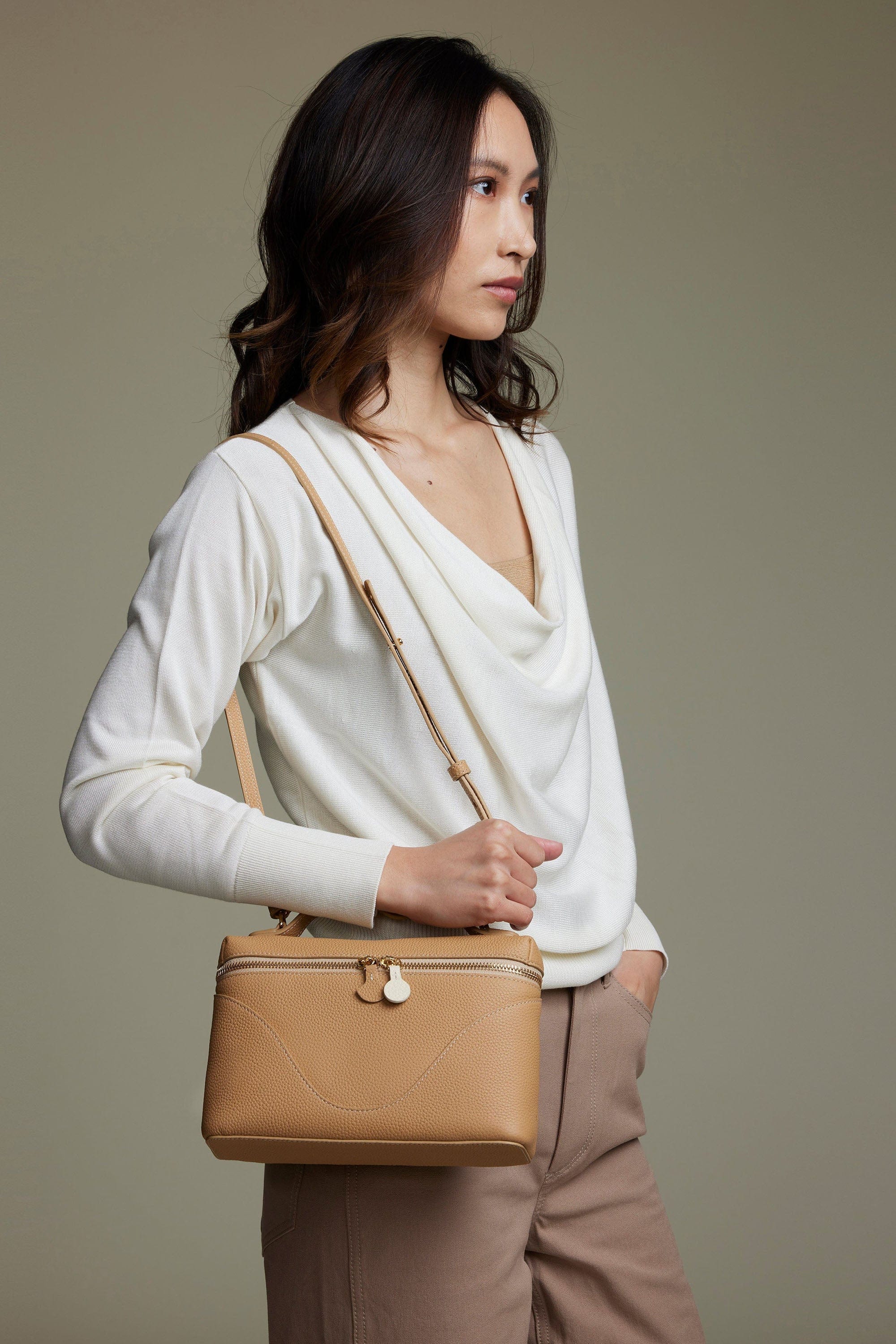 OLEADA NYC Leather Handbag > Women Work Bag > Top Handle Bag > Shoulder Bag > Mini Bag Mini Anchor Bag