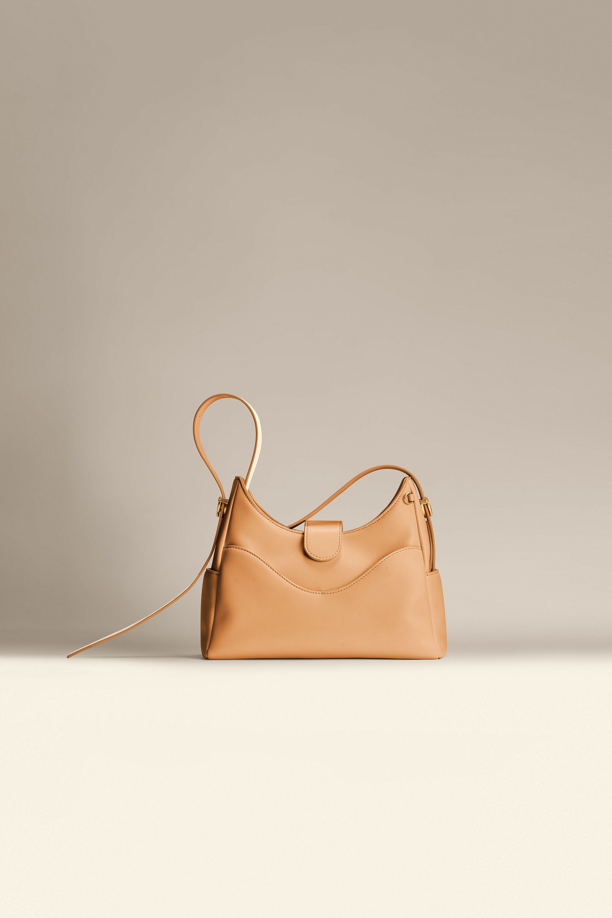 OLEADA NYC Mini Hobo Bag > Women Leather Bag For All Occasions > Compact Capacity Bag > Shoulder Bag > Convertible To Handbag Mini Reverie Hobo