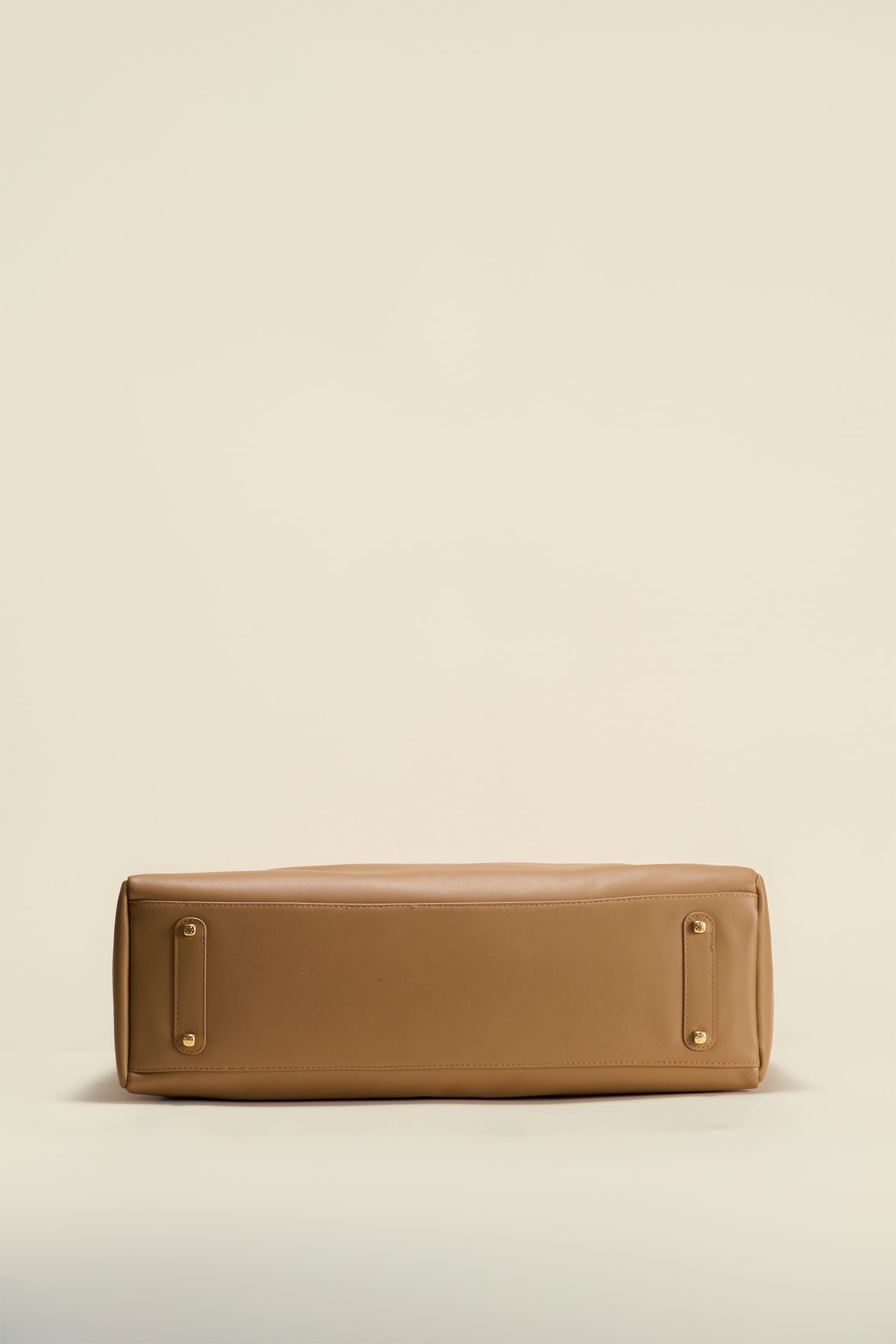 OLEADA NYC Mini Hobo Bag > Women Leather Bag For All Occasions > multiple interior and exterior pockets with a laptop compartment > 13 inch laptop bag > convertible to shoulder bag Reverie Hobo