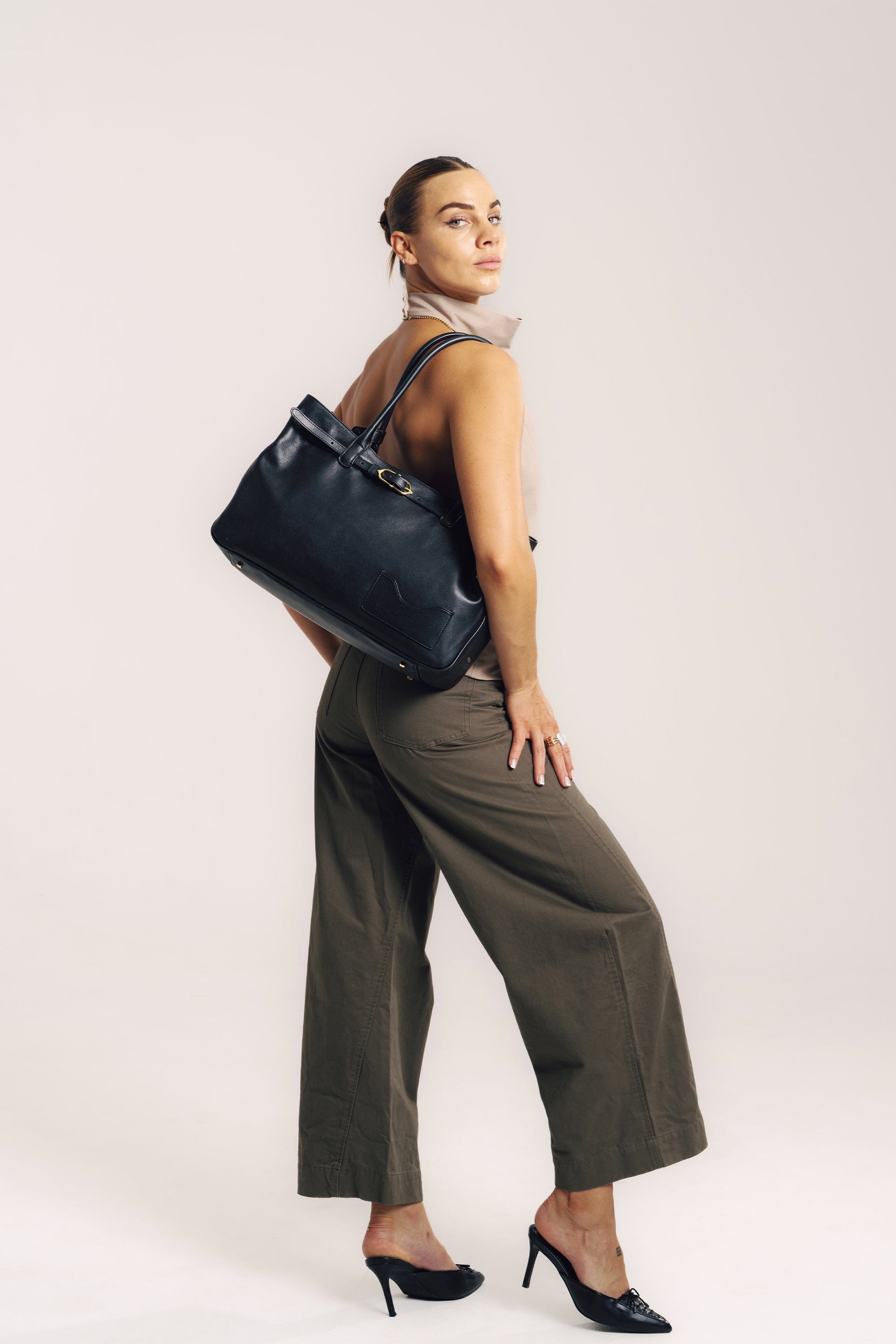 OLEADA NYC Tote Bag > Leather Tote Bag For Women > Mini Handbag > Convertible To Shoulder Bag > Fits 14" laptop> Marina Tote