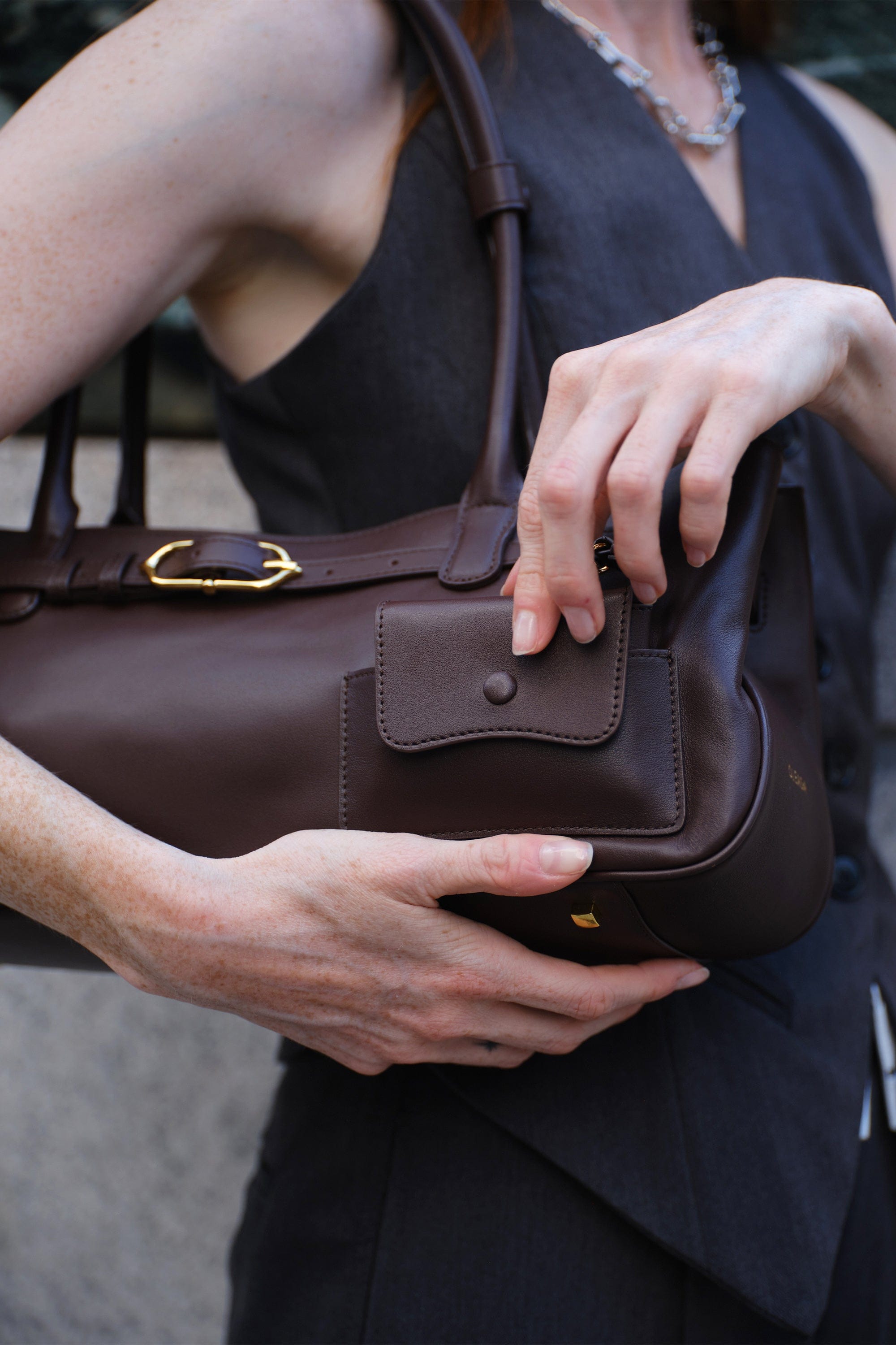 OLEADA NYC Tote Bag > Leather Tote Bag For Women > Mini Handbag > Convertible To Shoulder Bag > Fits iPad> Mini Marina Tote