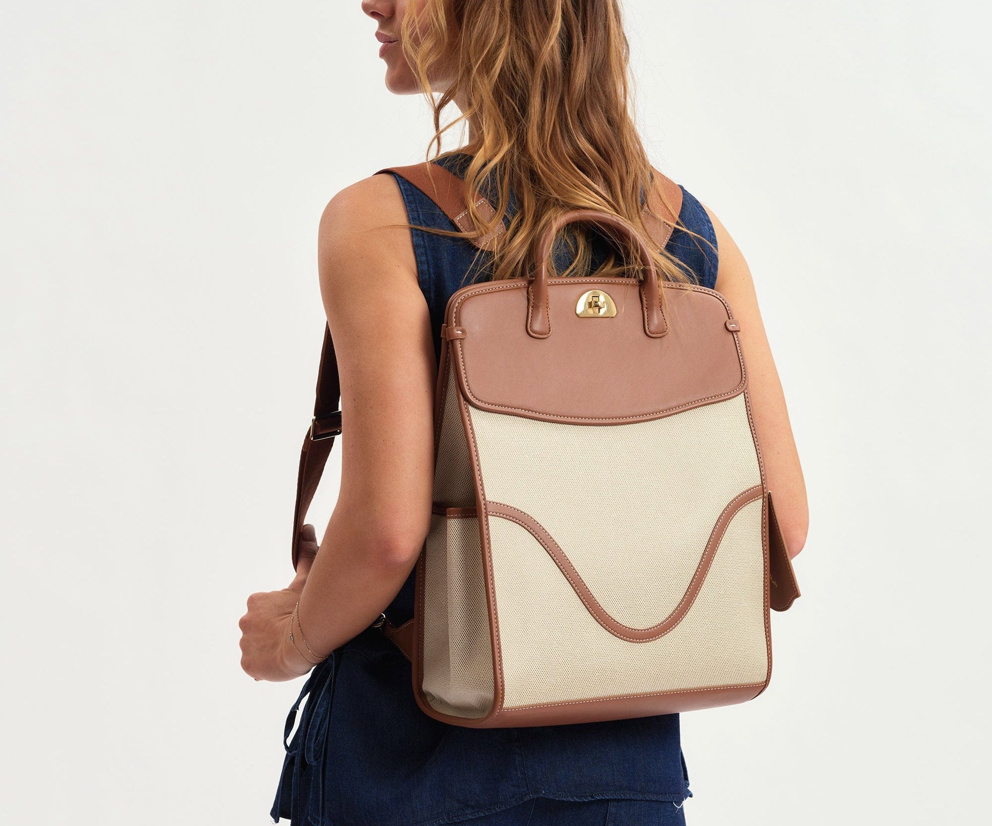 OLEADA NYC Women Work Bag > Leather Bag > Business Travel Backpack > Fits Up To 14'' Laptops Coast Backpack
