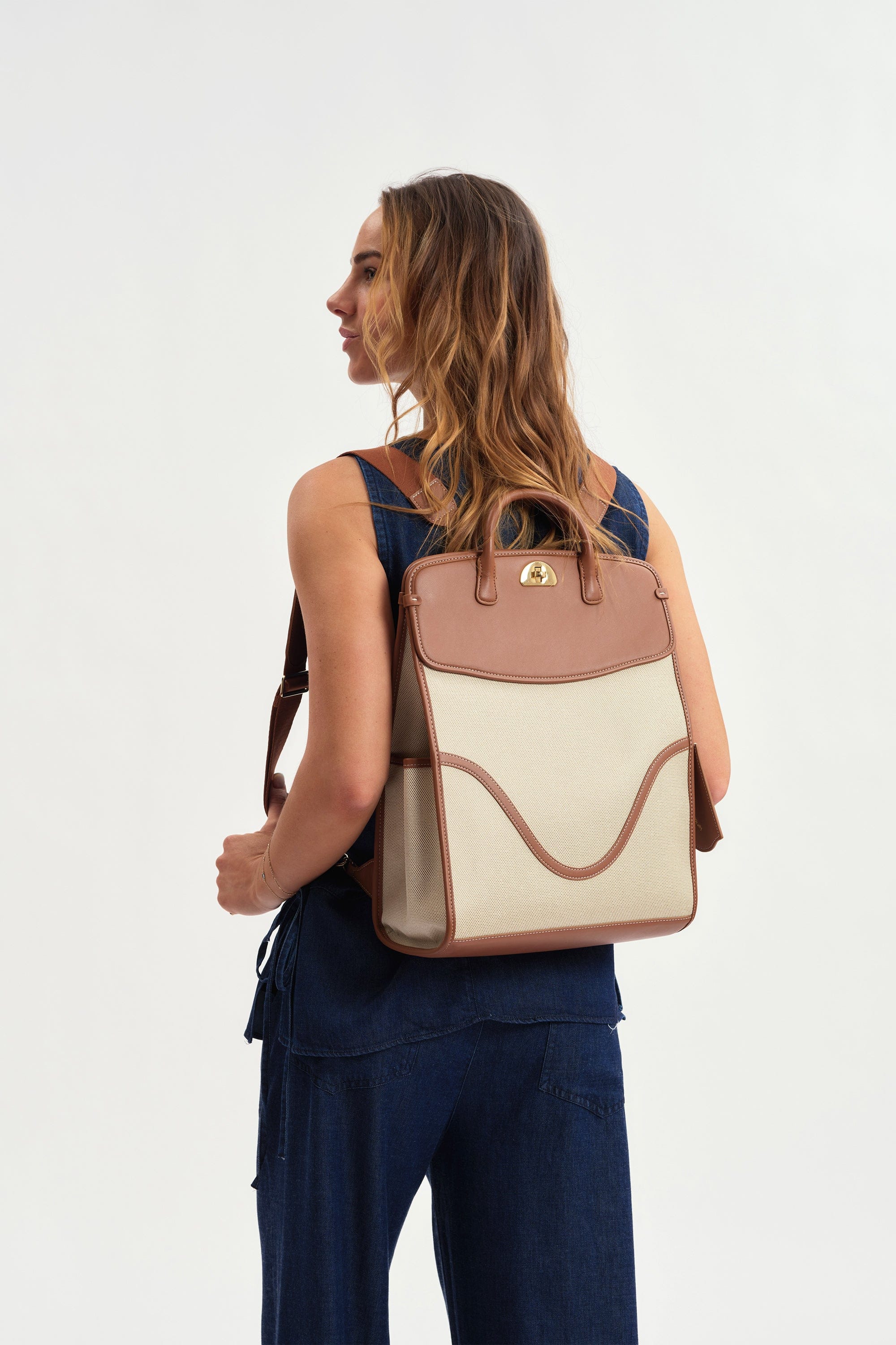 OLEADA NYC Women Work Bag > Leather Bag > Business Travel Backpack > Fits Up To 14'' Laptops Coast Backpack