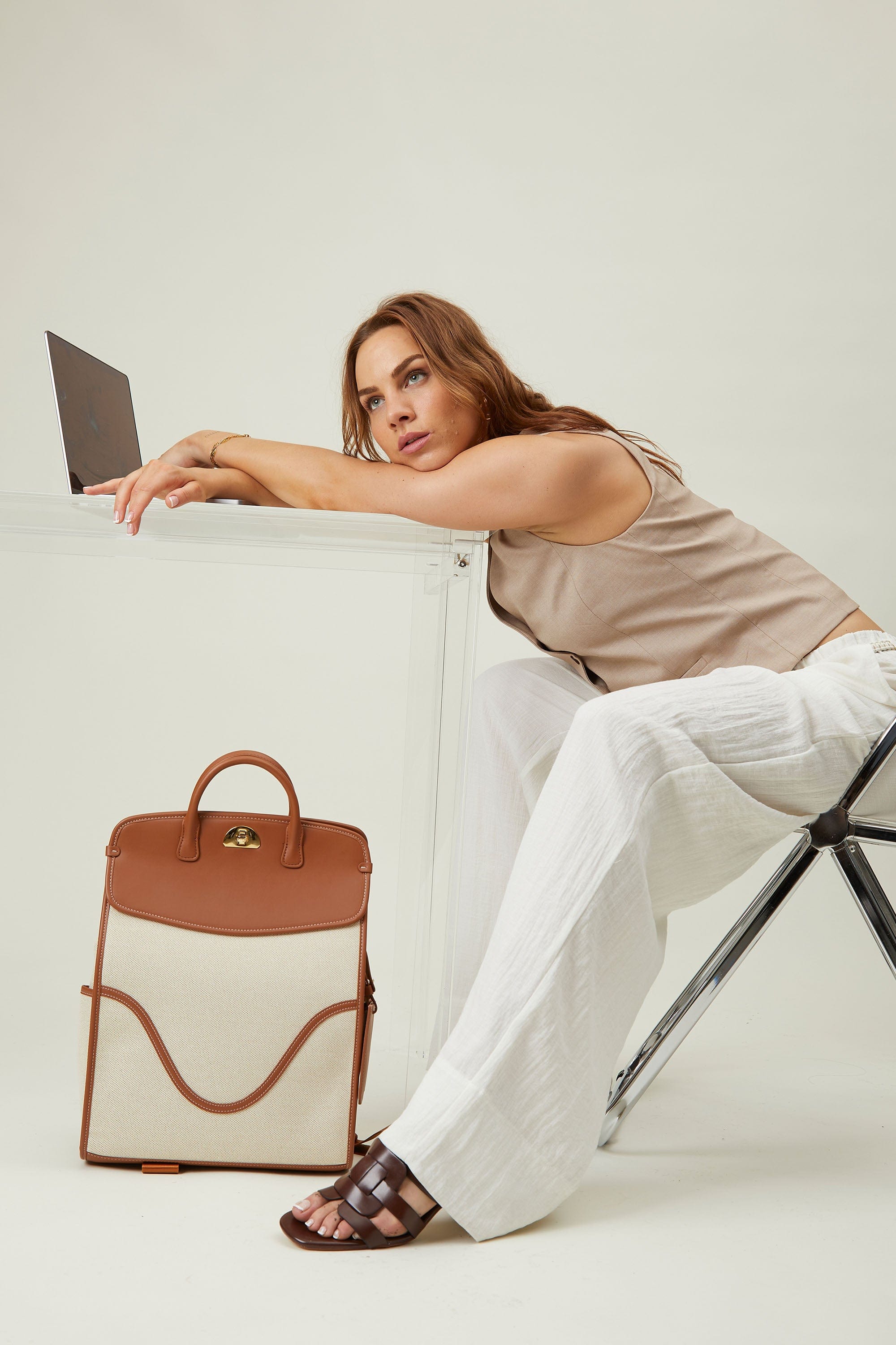 OLEADA NYC Women Work Bag > Leather Bag > Business Travel Backpack > Fits Up To 14'' Laptops Coast Backpack