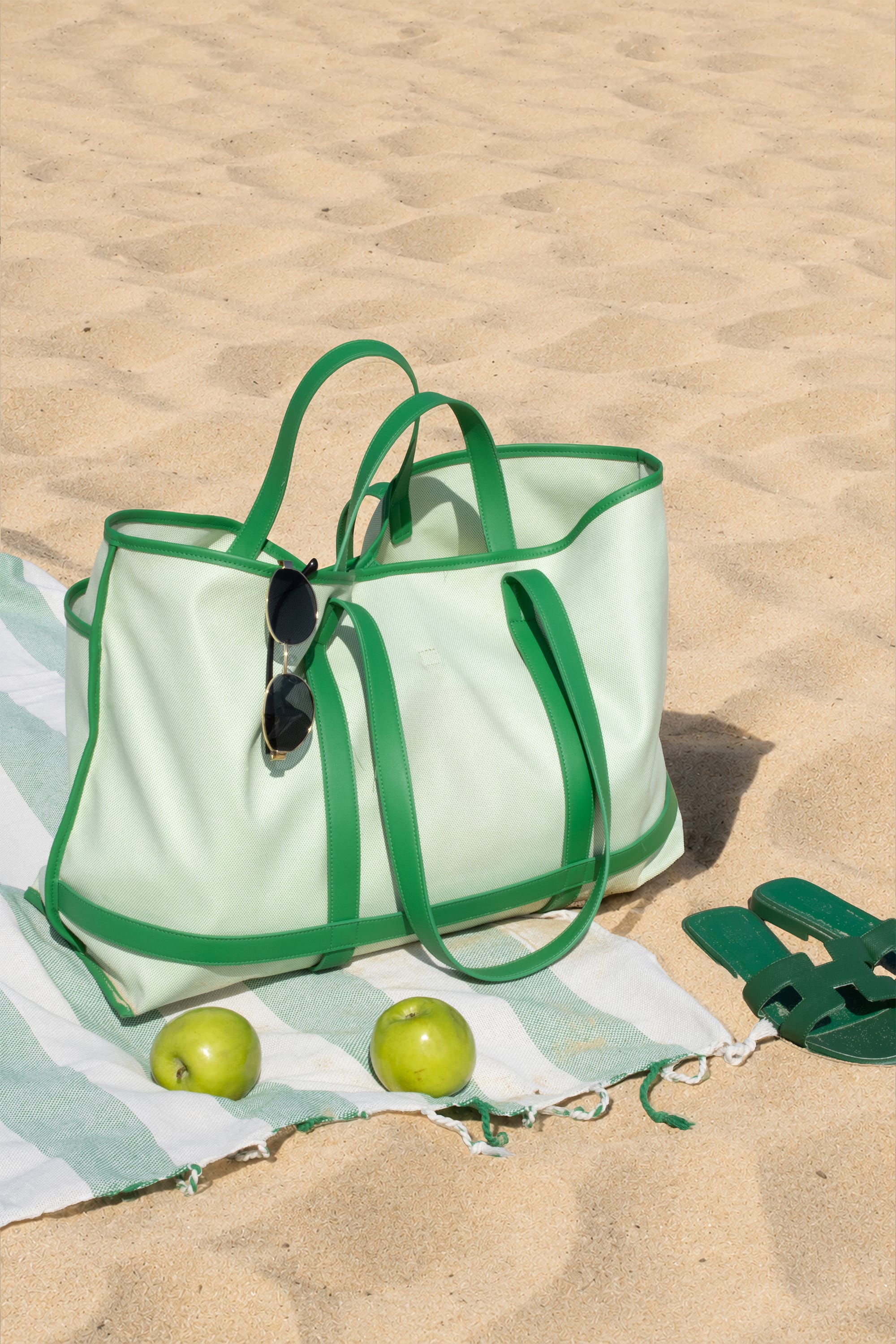 OLEADA NYC Women Work Bag > Leather Bag > Business Travel Beach Bags> Fits Up To 16'' Laptops Coast Beach Tote