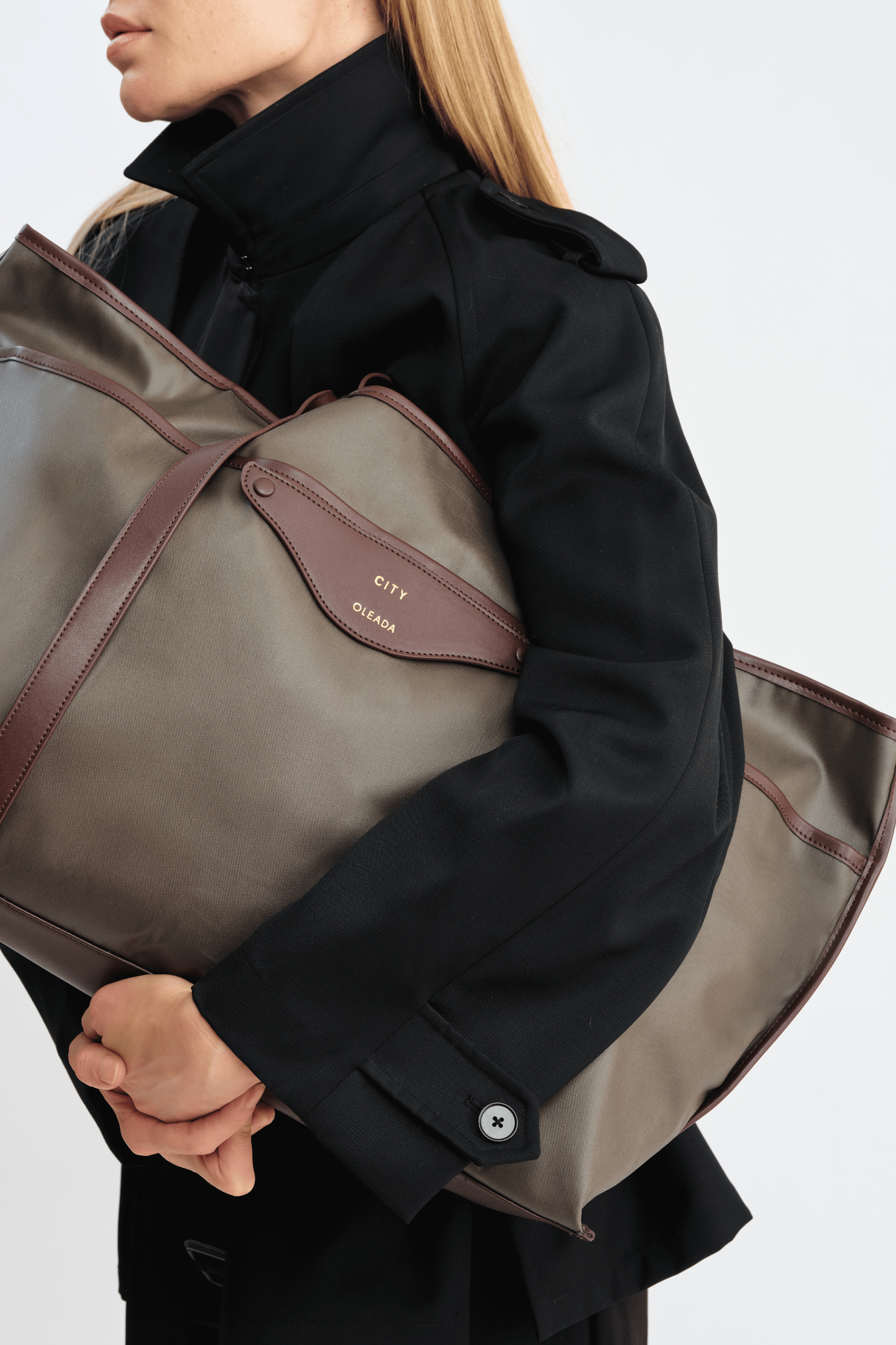 OLEADA NYC Women Work Bag > Leather Bag > Business Travel Beach Bags> Fits Up To 16'' Laptops Coast Beach Tote