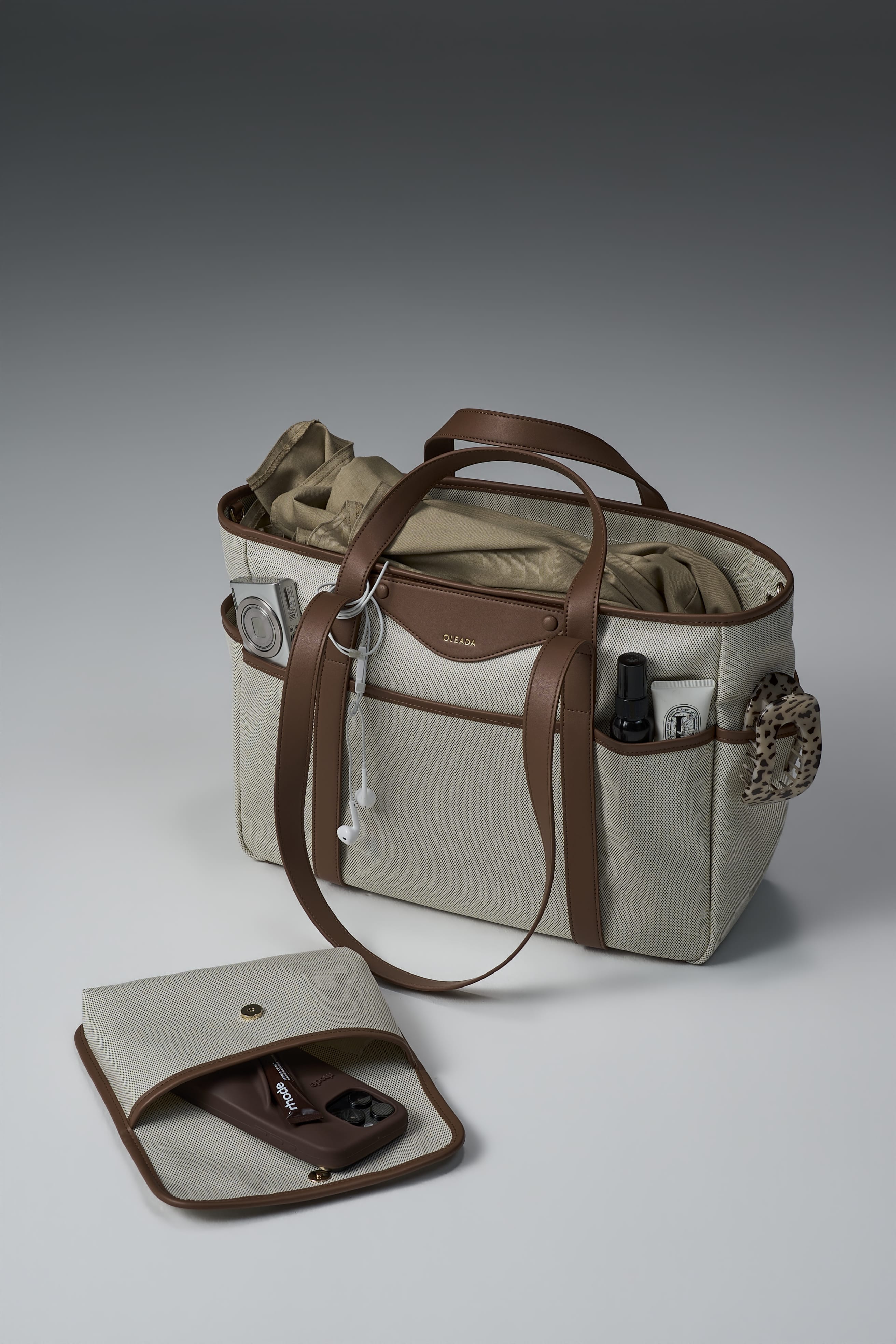 OLEADA NYC Women Work Bag > Leather Bag > Business Travel Beach Bags> Fits Up To 16'' Laptops Coast City Tote