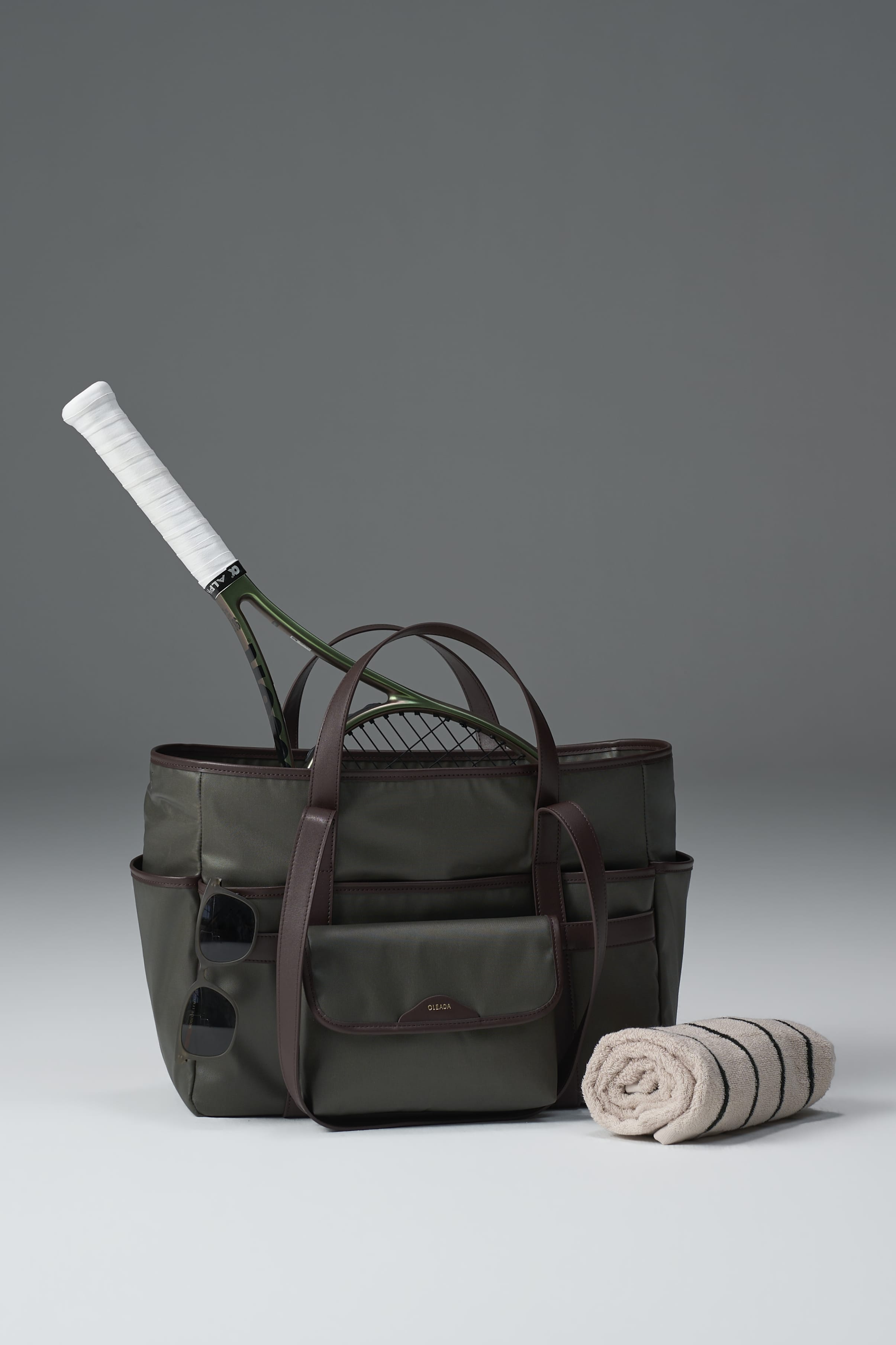 OLEADA NYC Women Work Bag > Leather Bag > Business Travel Beach Bags> Fits Up To 16'' Laptops Coast City Tote