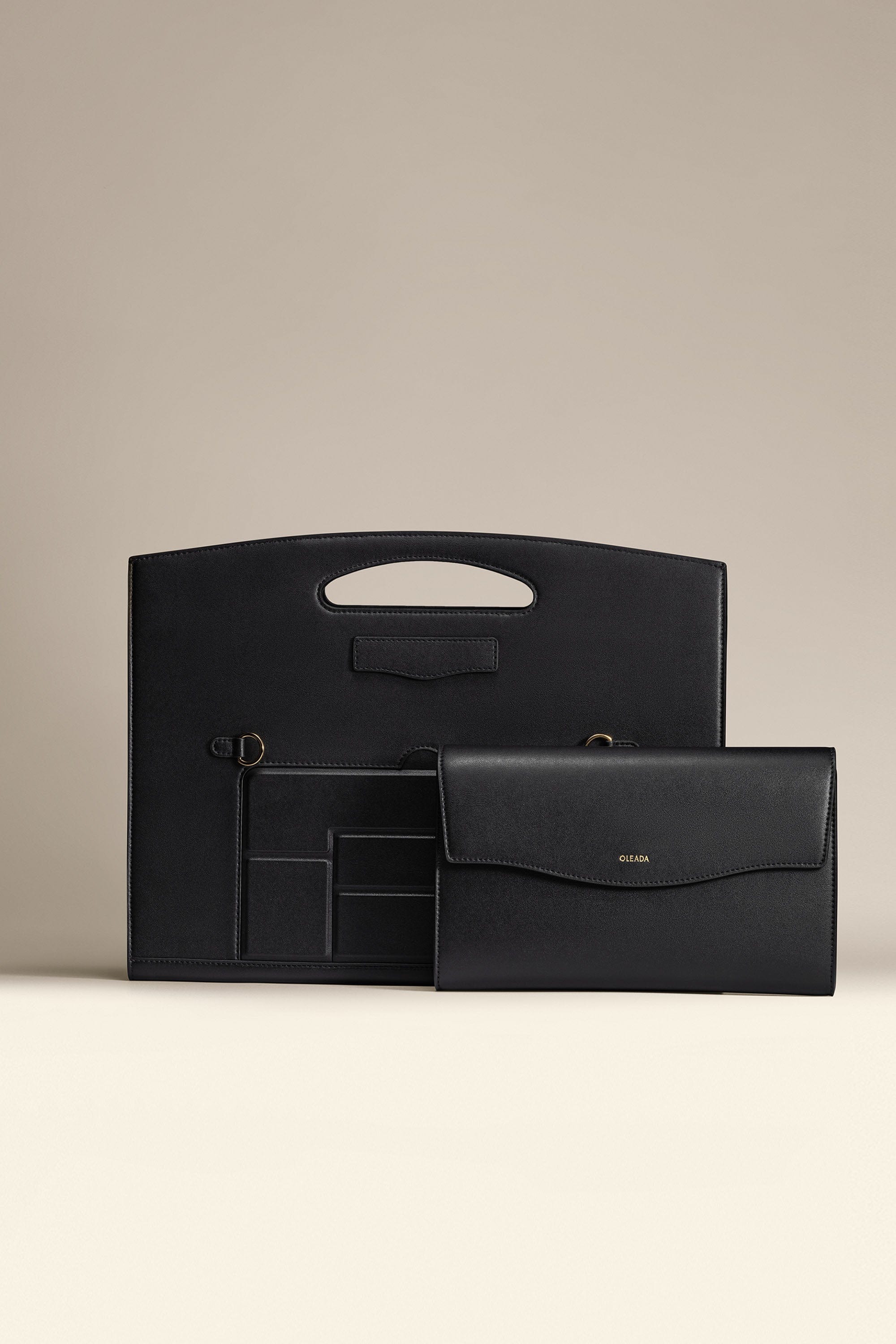 OLEADA NYC Women Work Leather Bag > Business Laptop Sleeve > 16 Inch Laptop Bag > Portable Laptop Briefcase > MacBook Pro Laptop Sleeve Color_Onyx Captain Sleeve Suite Plus