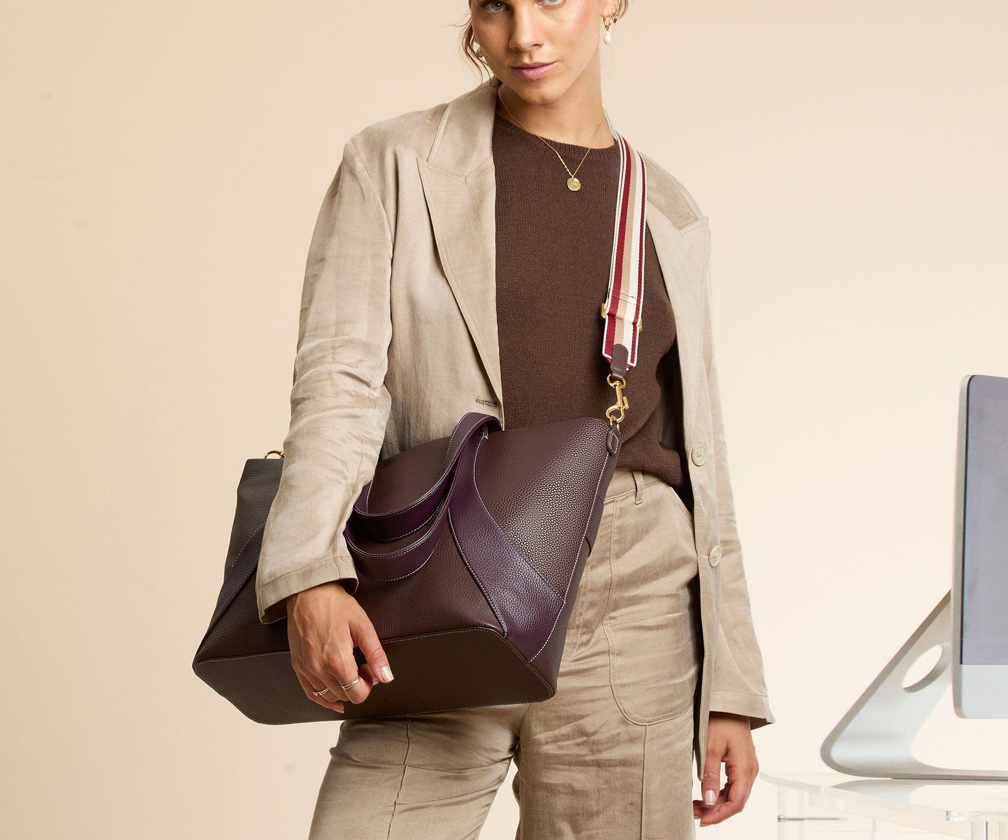 OLEADA NYC Work Tote Bag > Leather Work Tote For Women > Large Capacity Bag > 16 Inch Laptop Bag > Convertible To Shoulder Bag Anchor Tote
