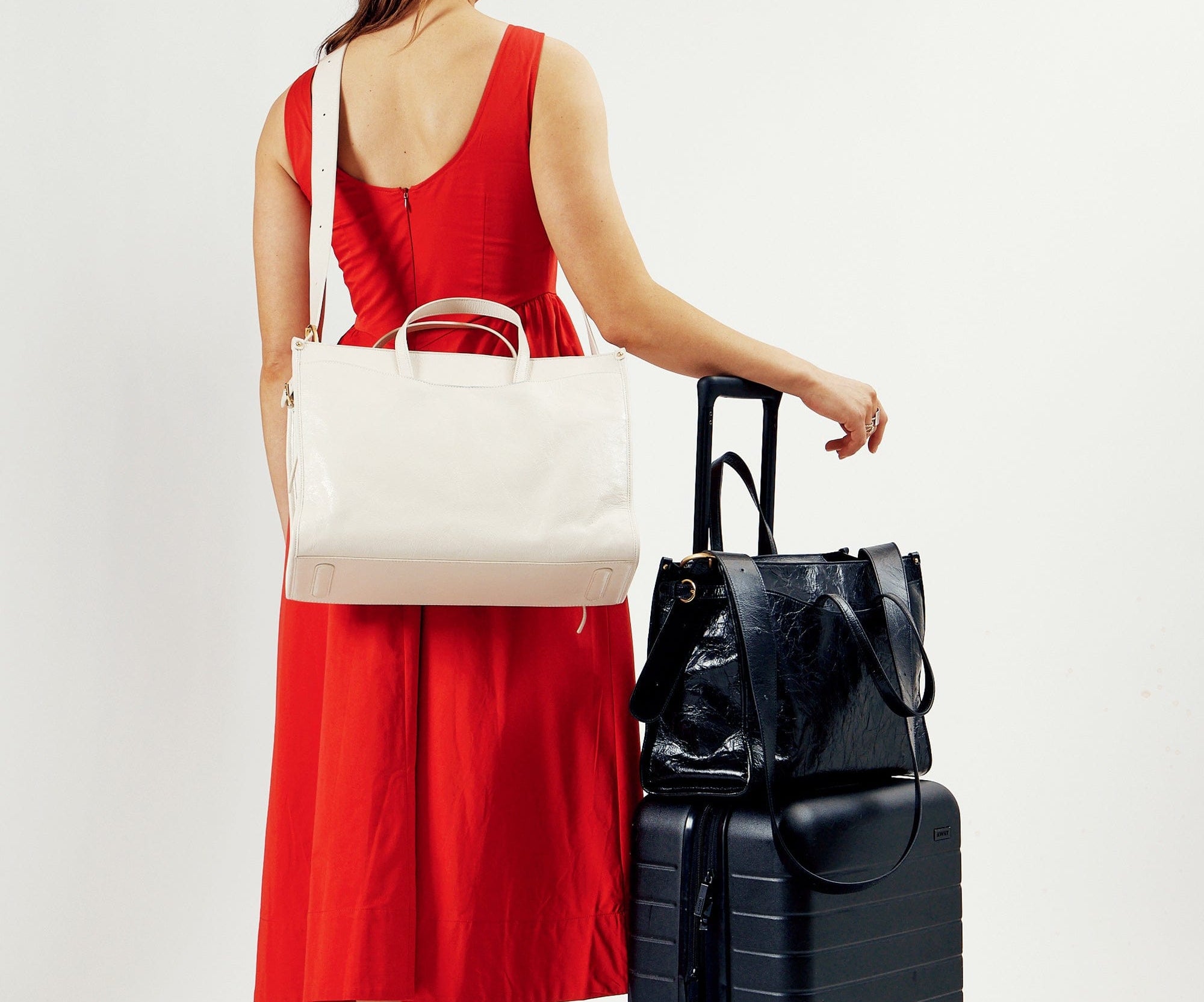 OLEADA NYC Work Tote Bag > Leather Work Tote For Women > Large Capacity Bag > 16 Inch Laptop Bag > Convertible To Shoulder Bag Reverie Tote